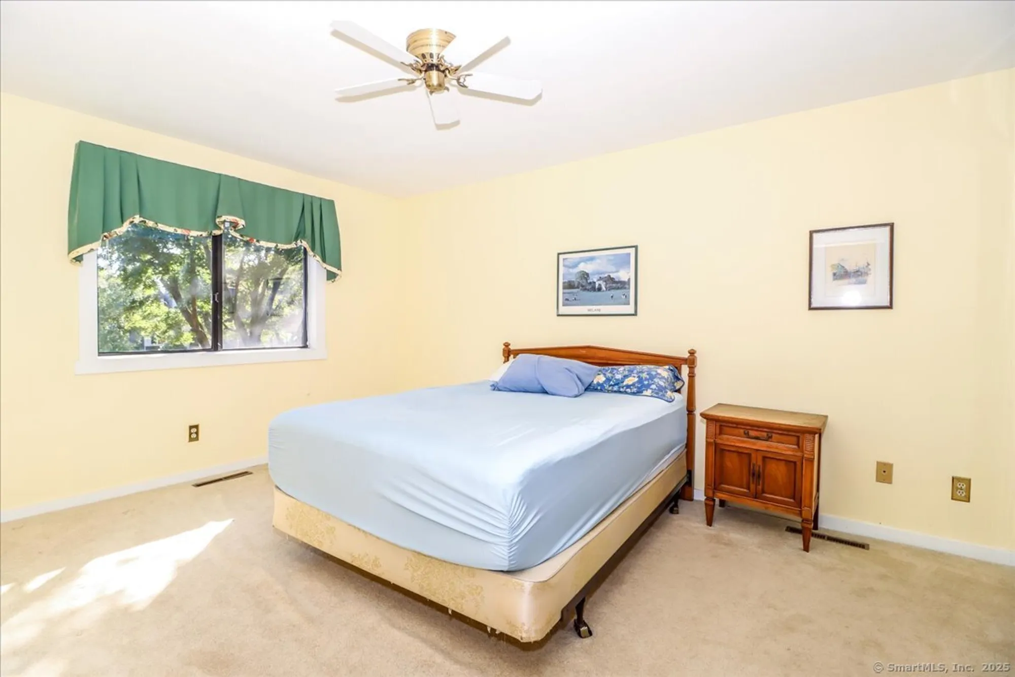 Property Slideshow image 18 of 36 | 664 osage ln a, Stratford, CT, 06614