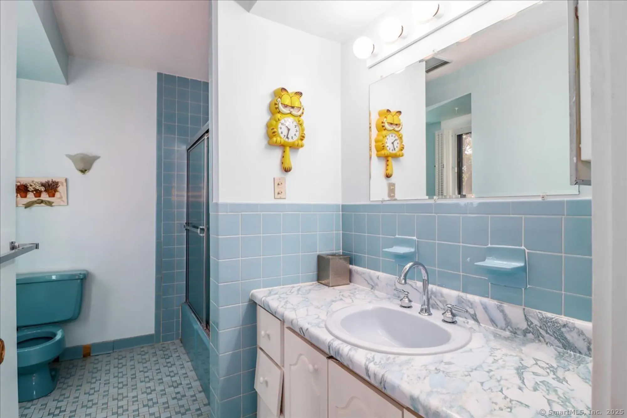 Property Slideshow image 23 of 36 | 664 osage ln a, Stratford, CT, 06614