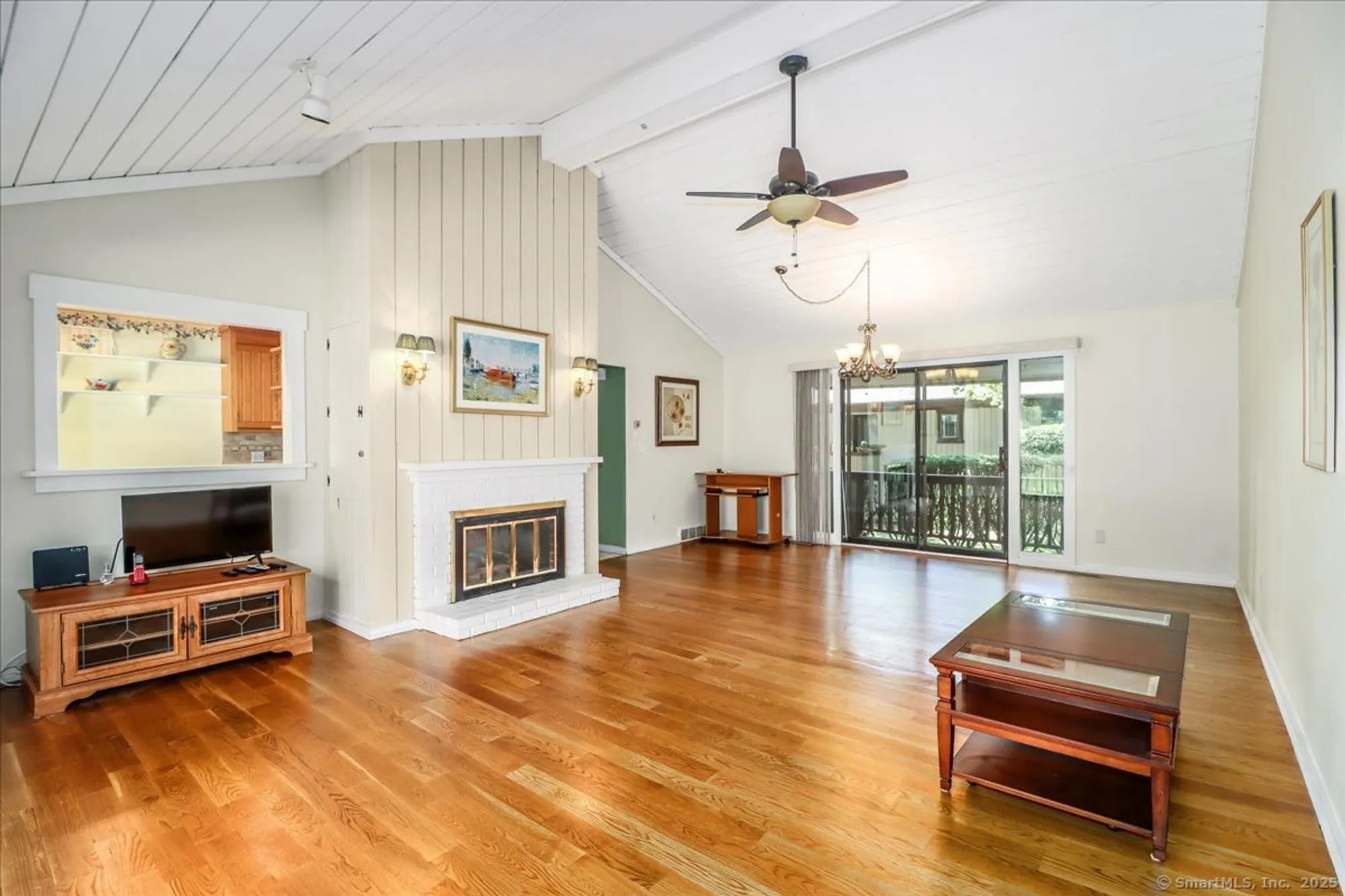 Property Slideshow image 26 of 36 | 664 osage ln a, Stratford, CT, 06614