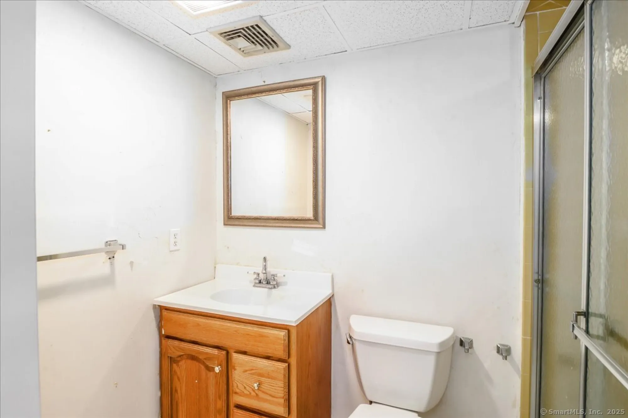 Property Slideshow image 35 of 36 | 664 osage ln a, Stratford, CT, 06614