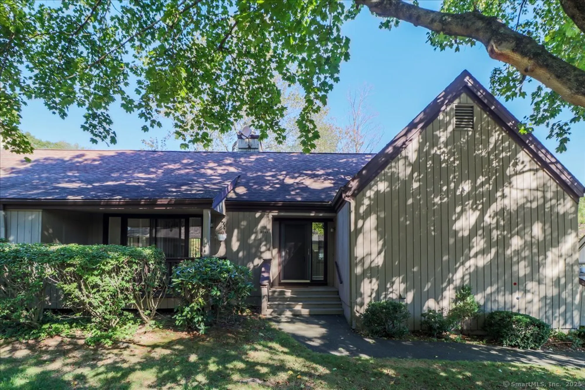 Property Slideshow image 5 of 36 | 664 osage ln a, Stratford, CT, 06614