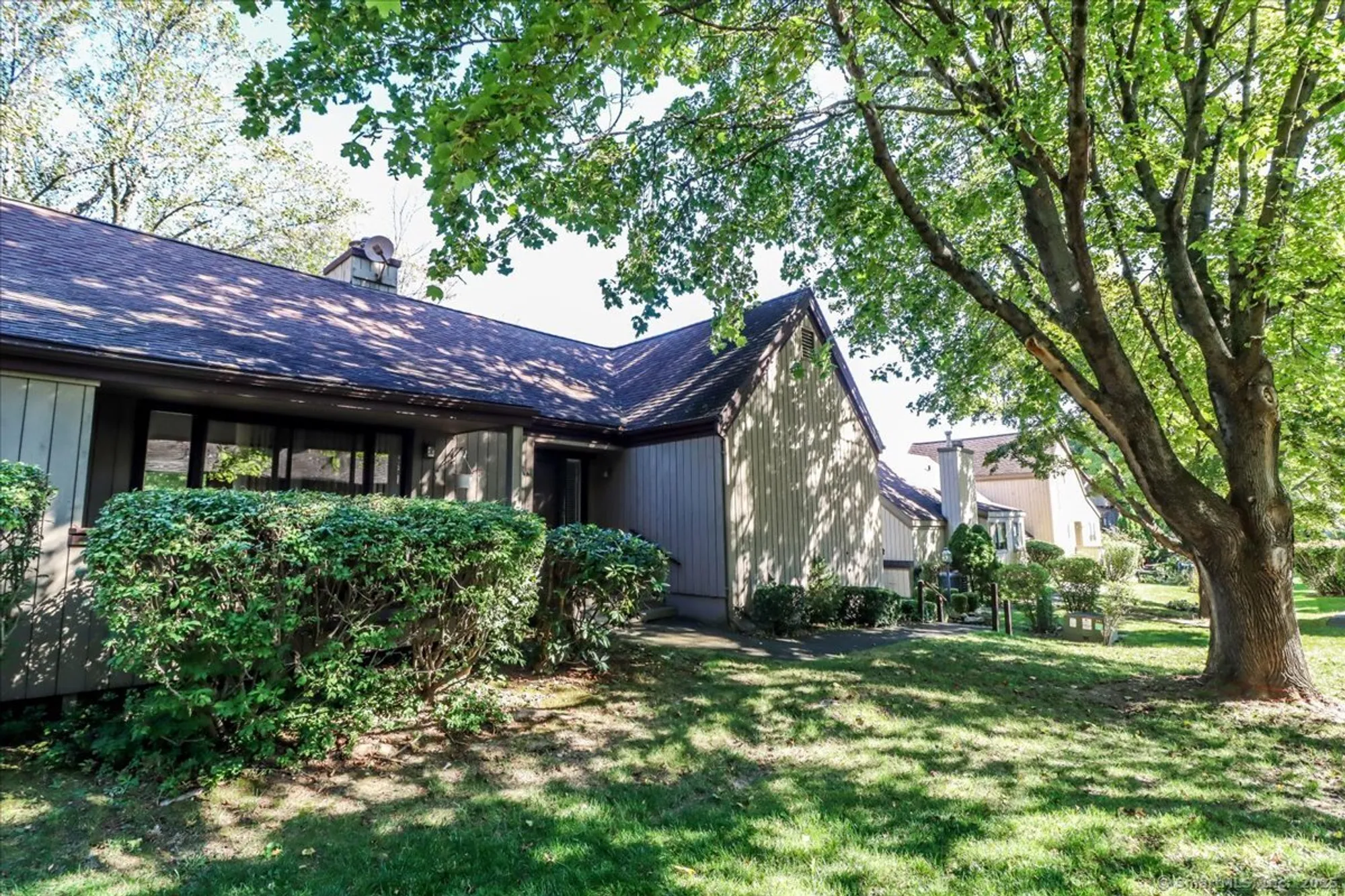 Property Slideshow image 1 of 36 | 664 osage ln a, Stratford, CT, 06614