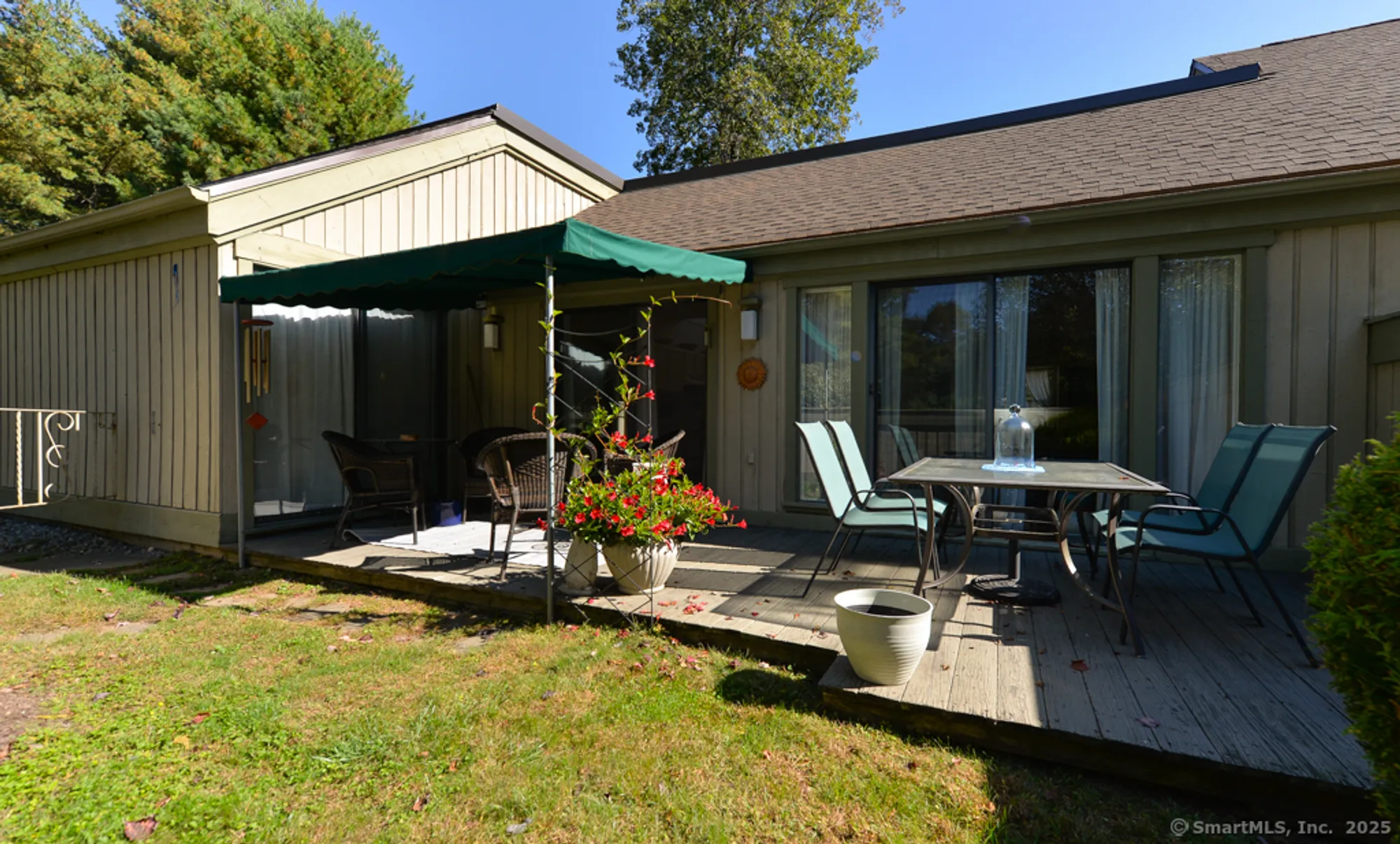 Property Slideshow image 9 of 22 | 1011 heritage vlg b, Southbury, CT, 06488