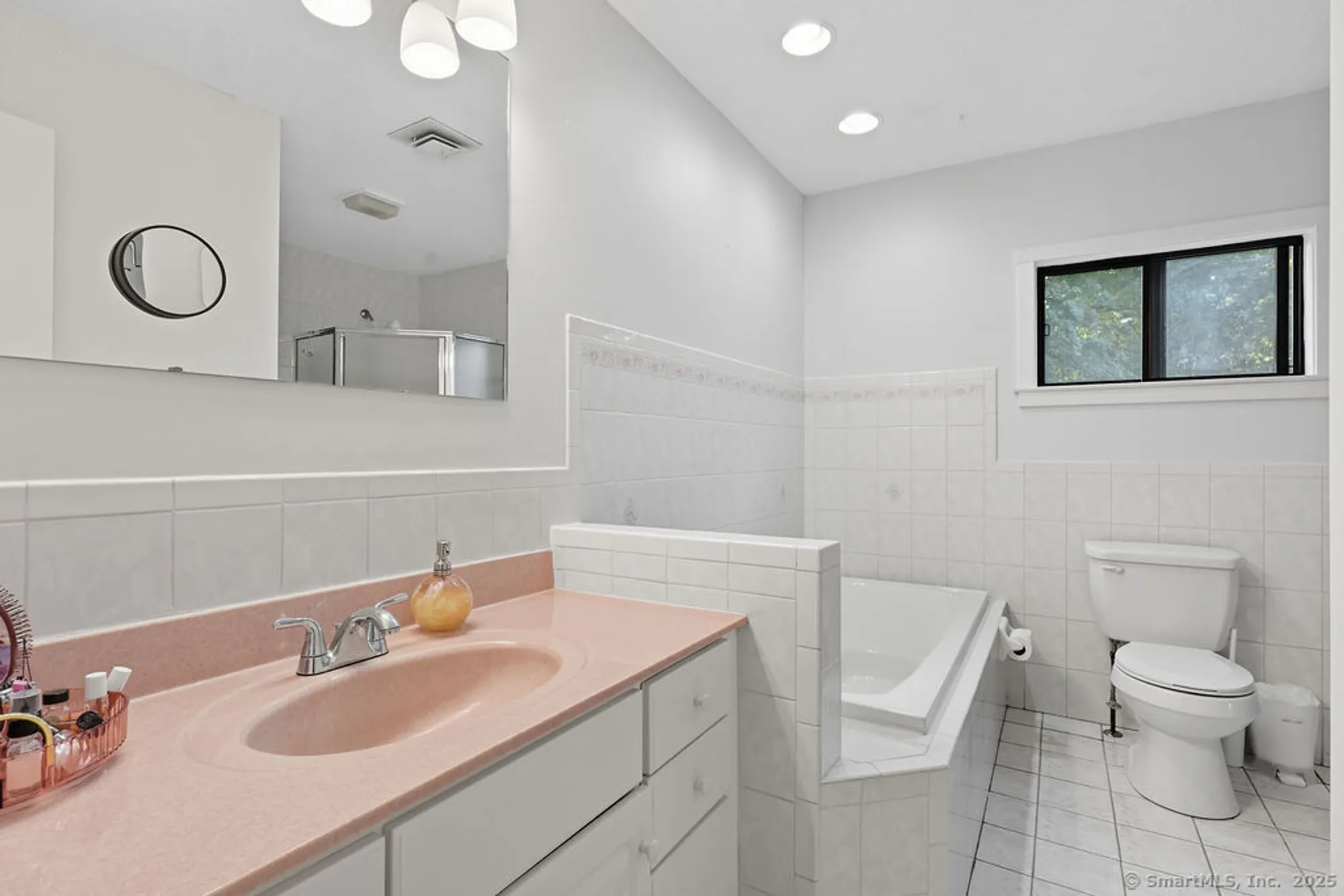 Property Slideshow image 18 of 33 | 1 coach dr # 1, Southington, CT, 06489