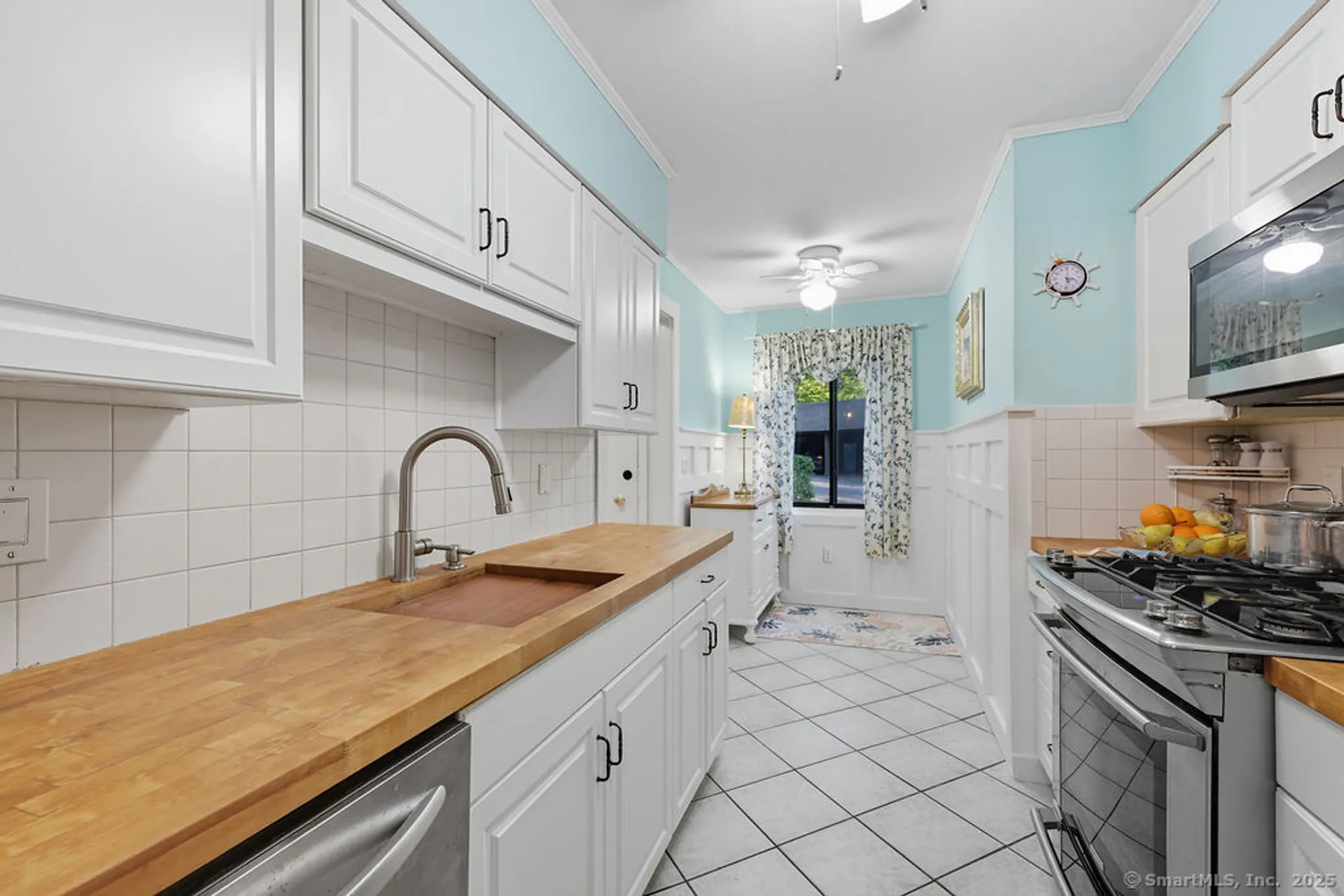 Property Slideshow image 2 of 33 | 1 coach dr # 1, Southington, CT, 06489