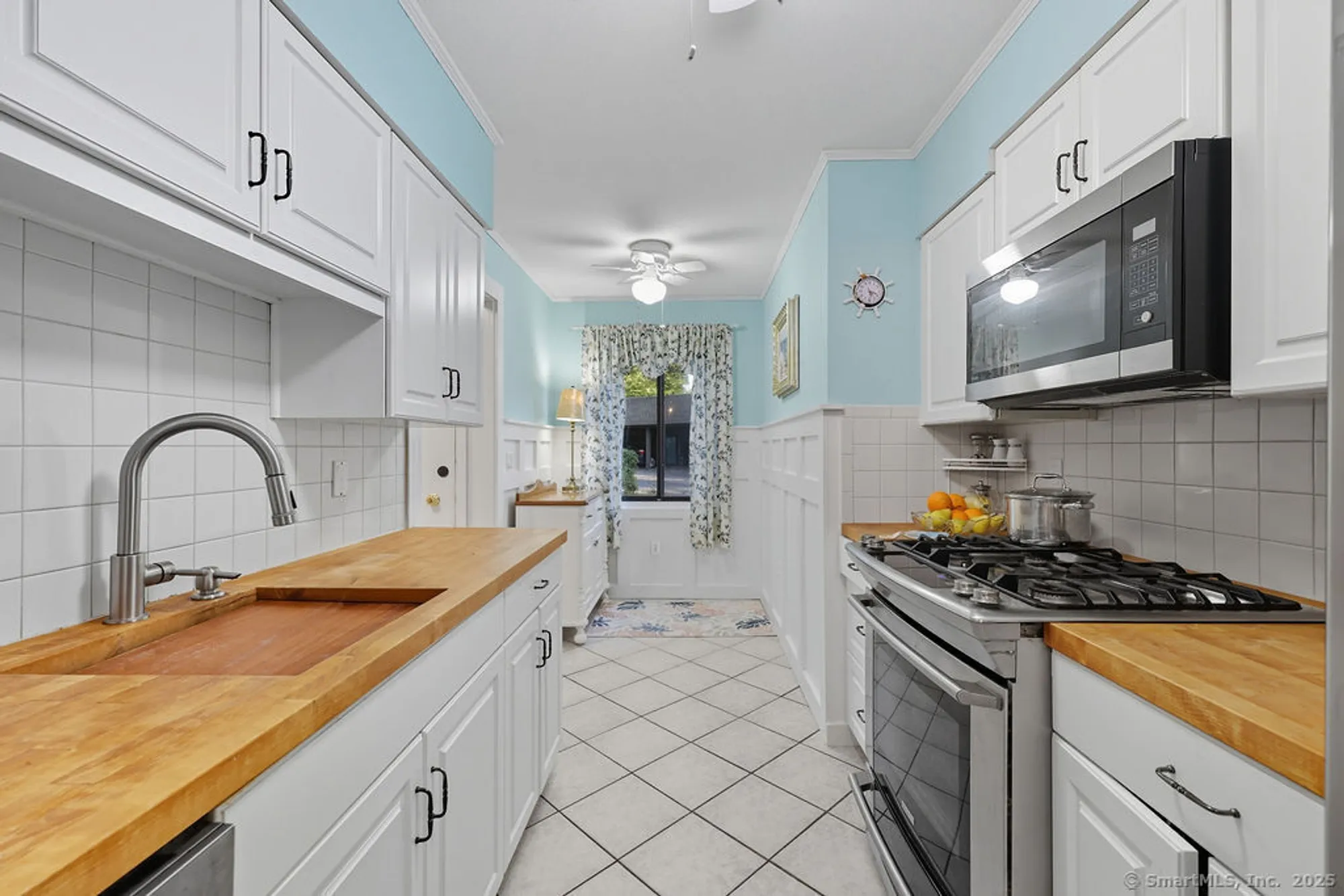 Property Slideshow image 3 of 33 | 1 coach dr # 1, Southington, CT, 06489