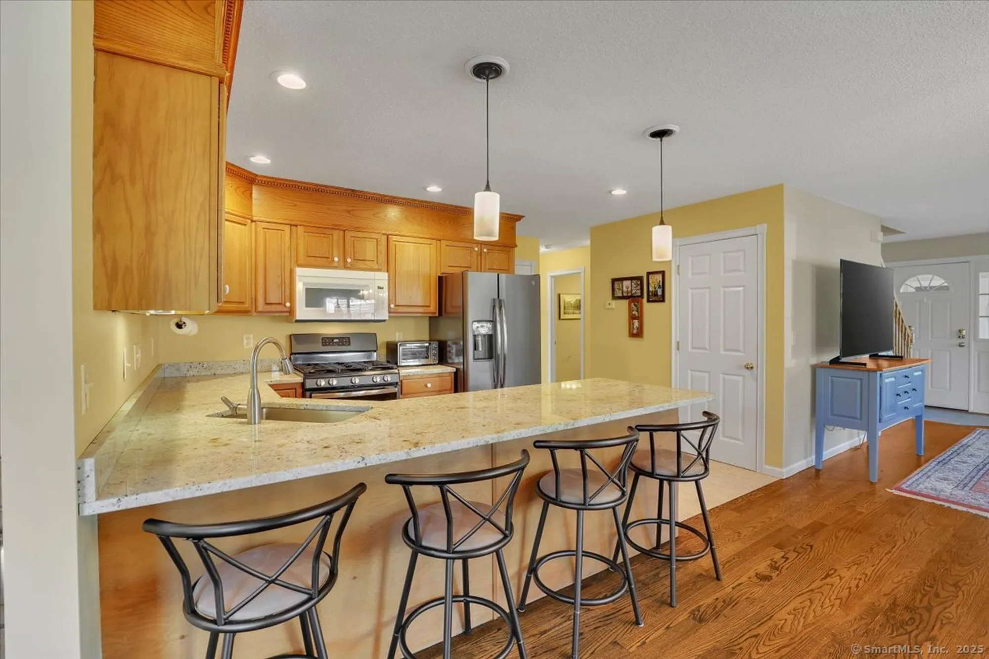 Property Slideshow image 7 of 30 | 94 stonehouse rd unit 10, Coventry, CT, 06238