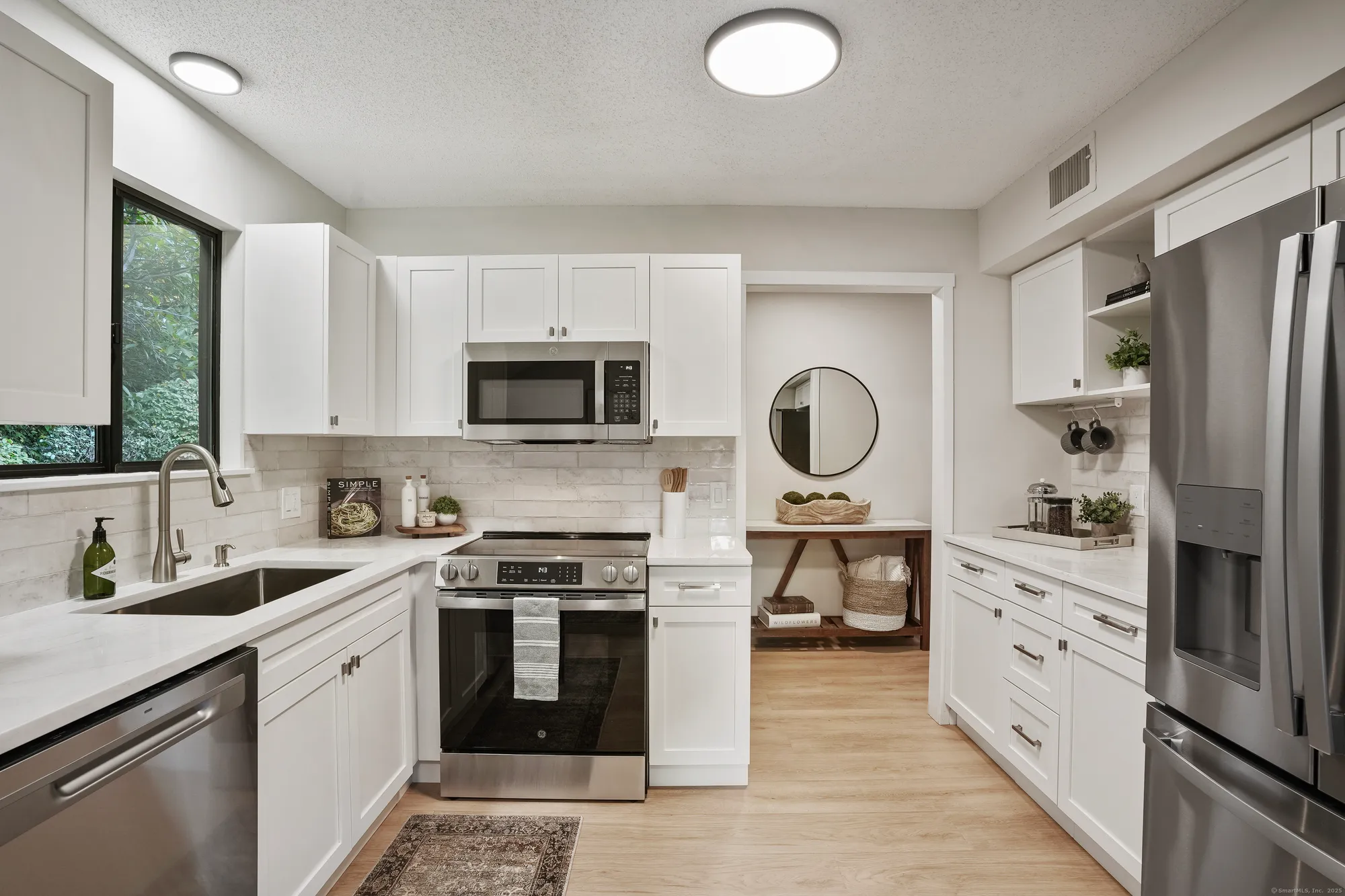 Property Slideshow image 2 of 36 | 1034 heritage vlg b, Southbury, CT, 06488