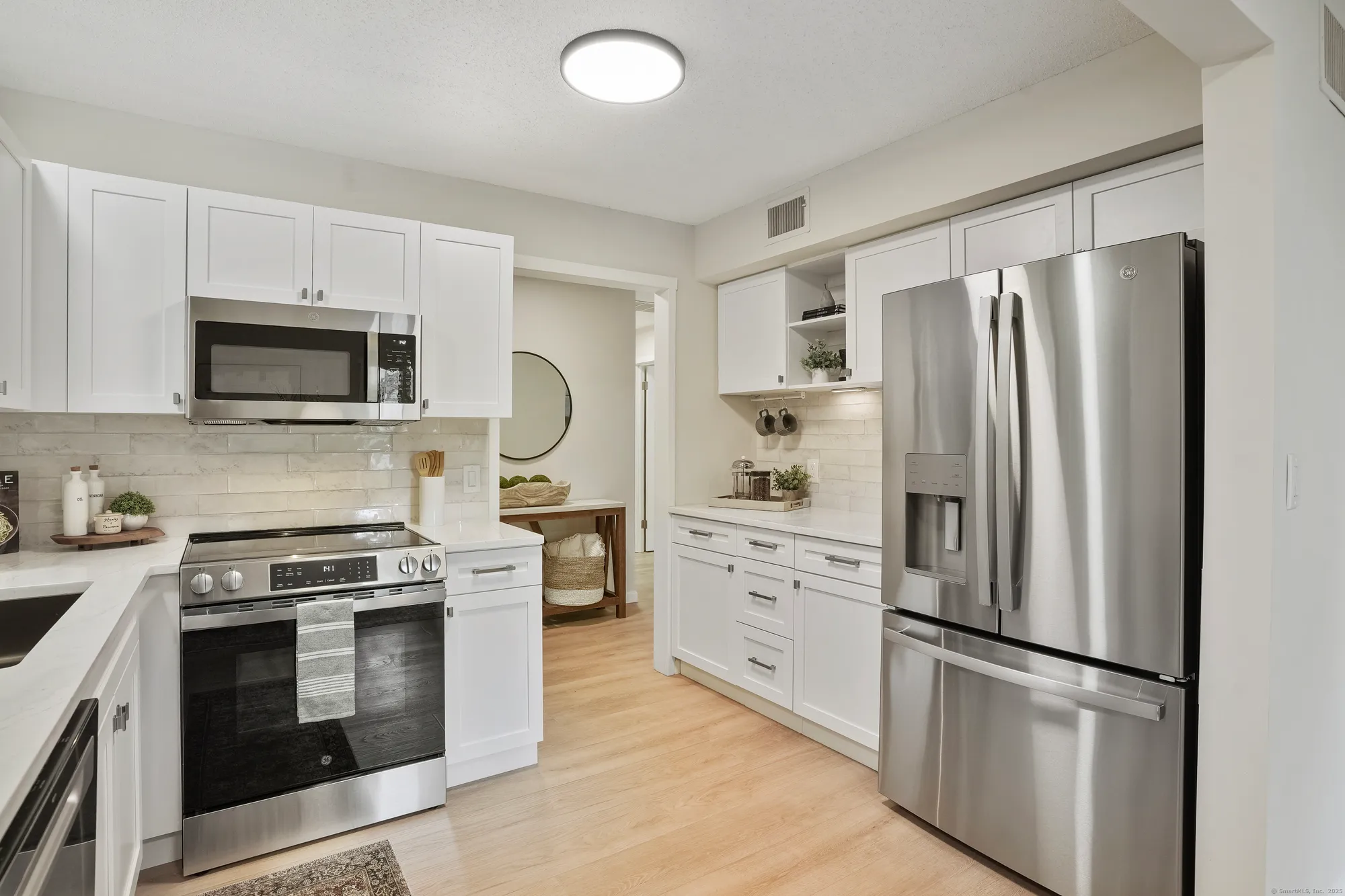 Property Slideshow image 6 of 36 | 1034 heritage vlg b, Southbury, CT, 06488