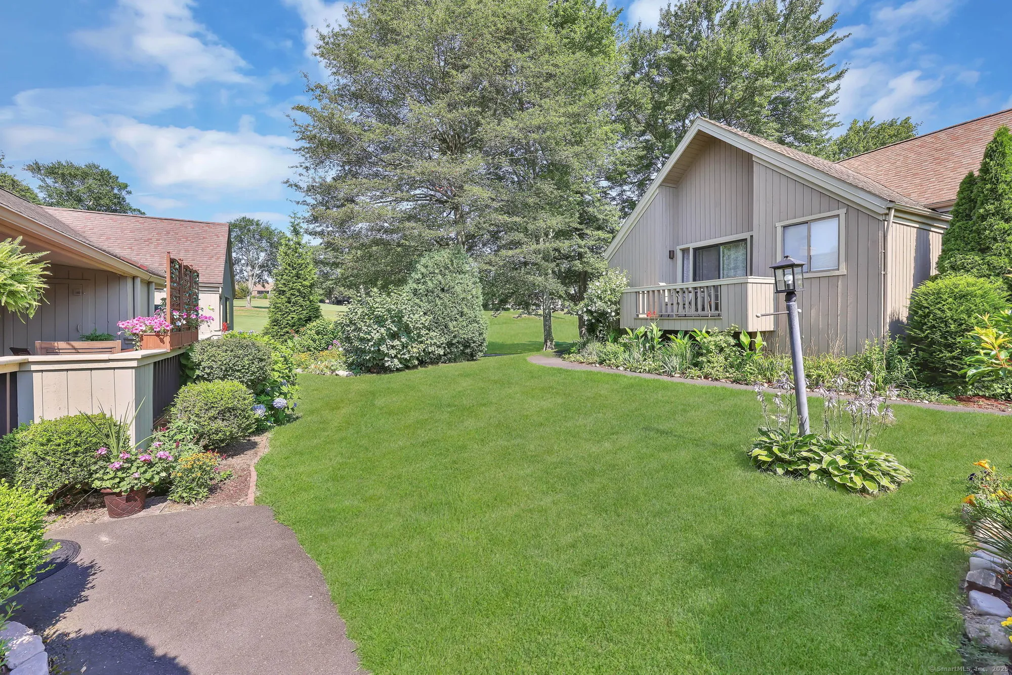 Property Slideshow image 39 of 39 | 617 cherokee ln b, Stratford, CT, 06614