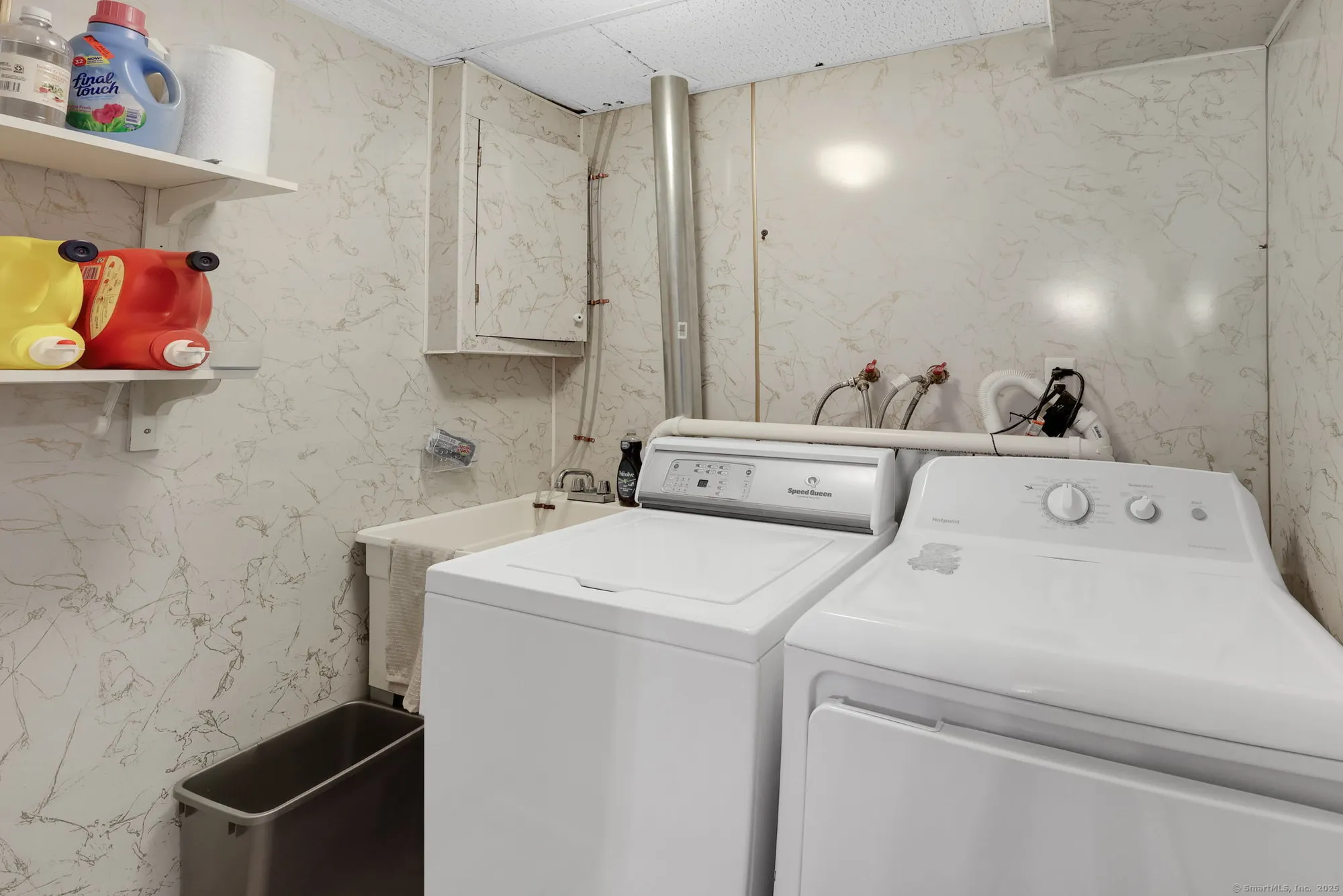 Property Slideshow image 30 of 39 | 617 cherokee ln b, Stratford, CT, 06614