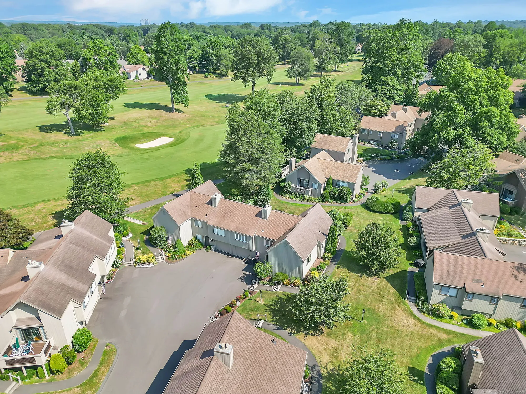 Property Slideshow image 35 of 39 | 617 cherokee ln b, Stratford, CT, 06614