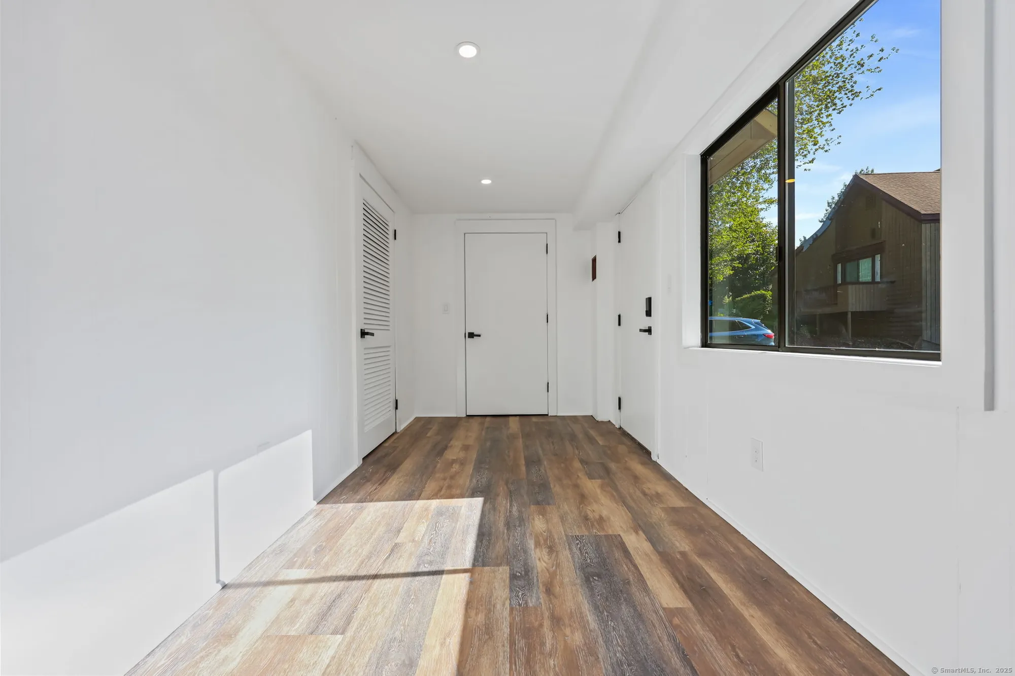 Property Slideshow image 23 of 36 | 488 commanche ln a, Stratford, CT, 06614