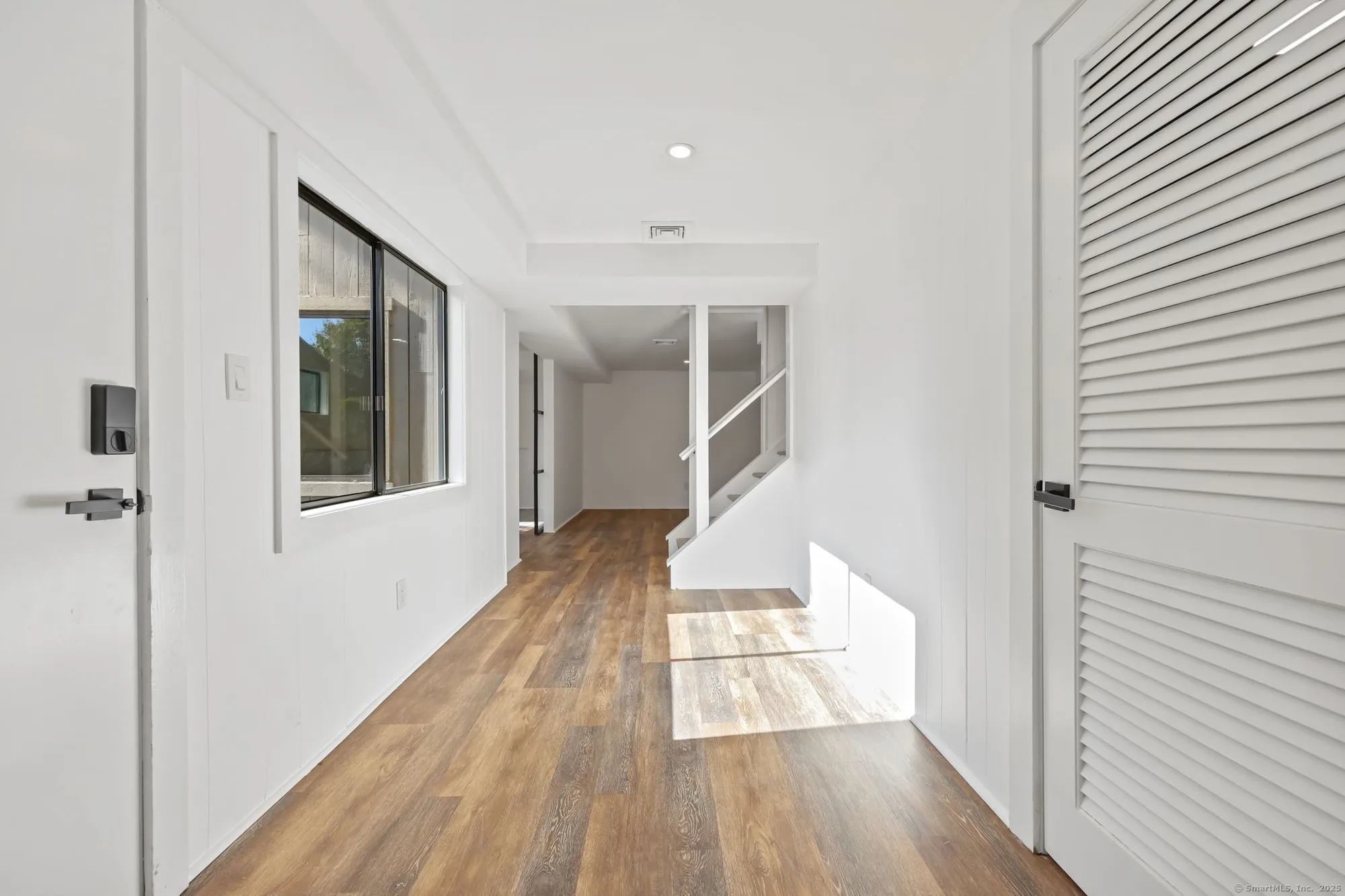 Property Slideshow image 24 of 36 | 488 commanche ln a, Stratford, CT, 06614