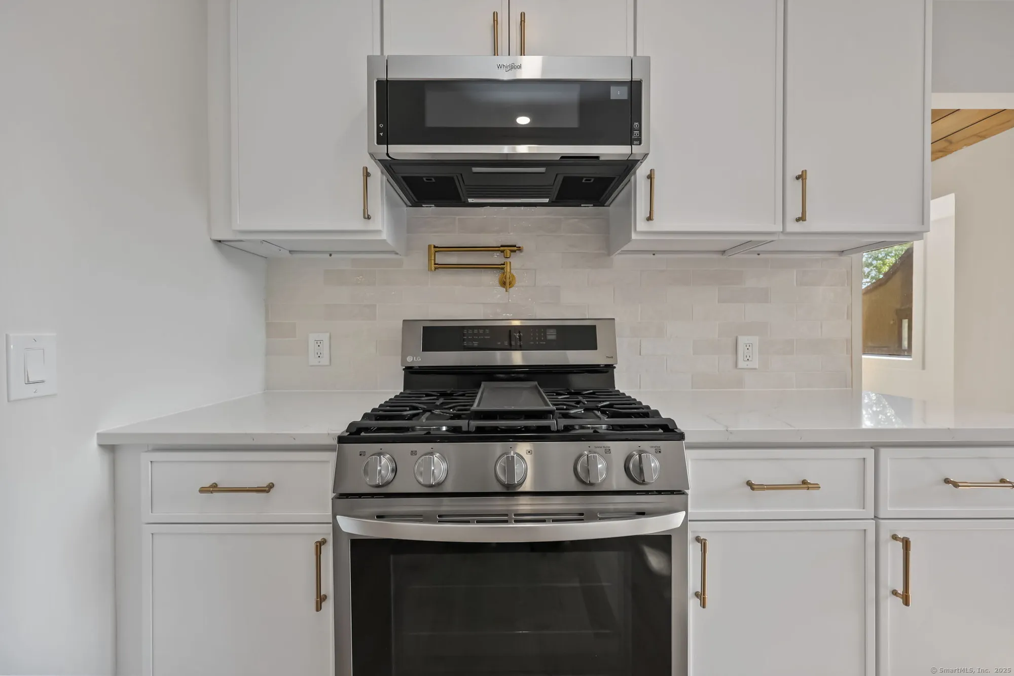 Property Slideshow image 12 of 36 | 488 commanche ln a, Stratford, CT, 06614
