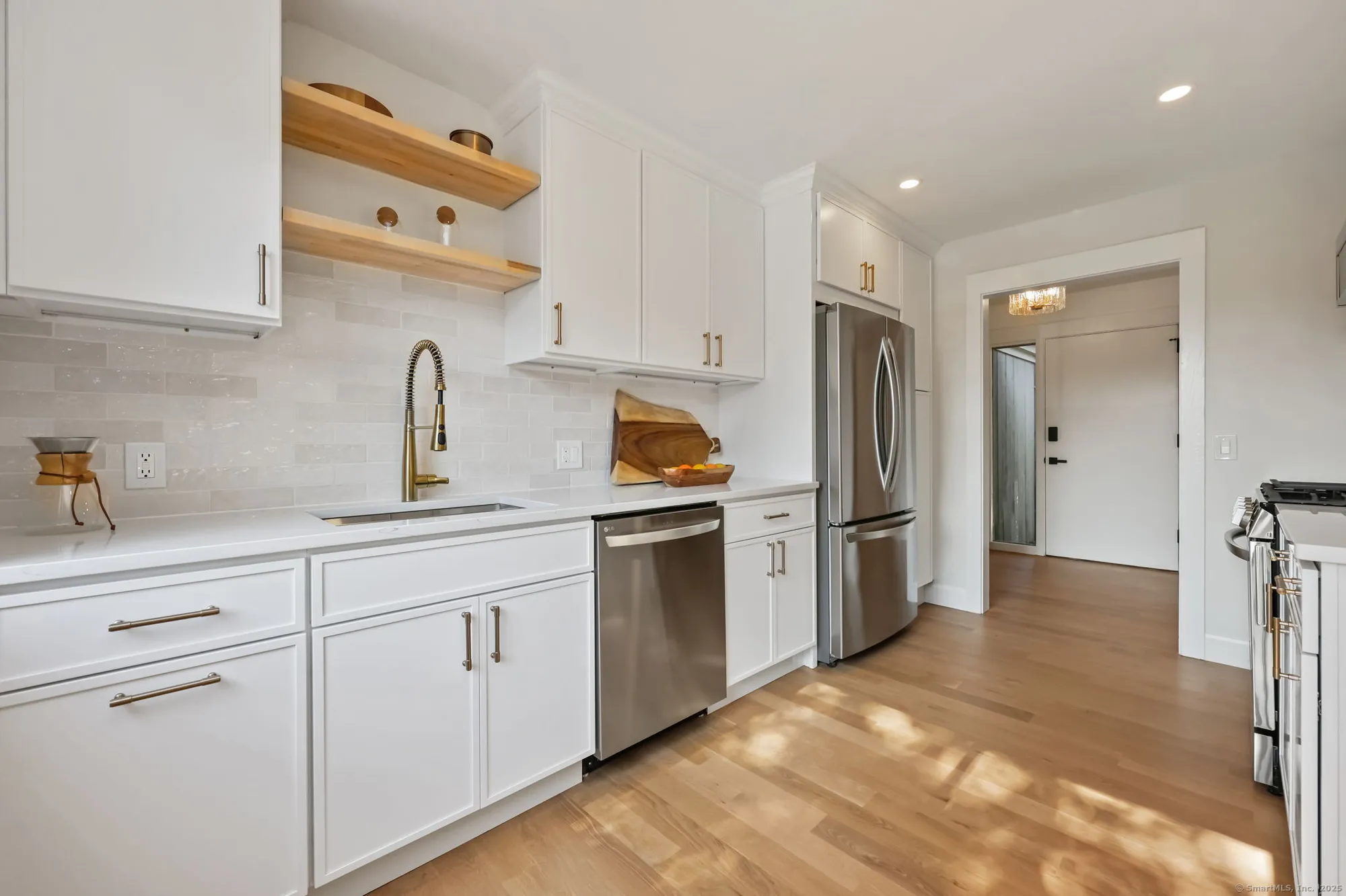 Property Slideshow image 8 of 36 | 488 commanche ln a, Stratford, CT, 06614