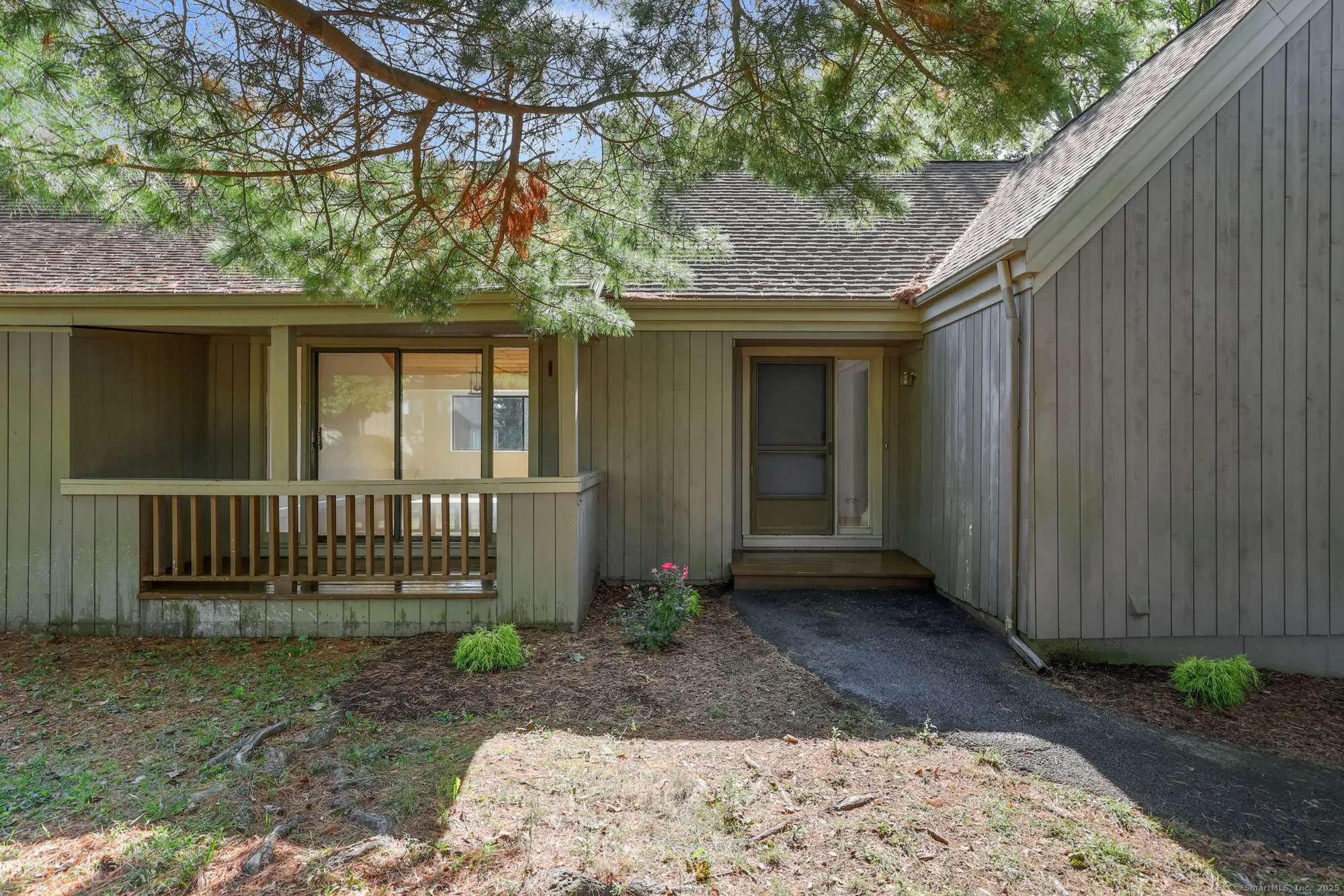 Property Slideshow image 32 of 36 | 488 commanche ln a, Stratford, CT, 06614