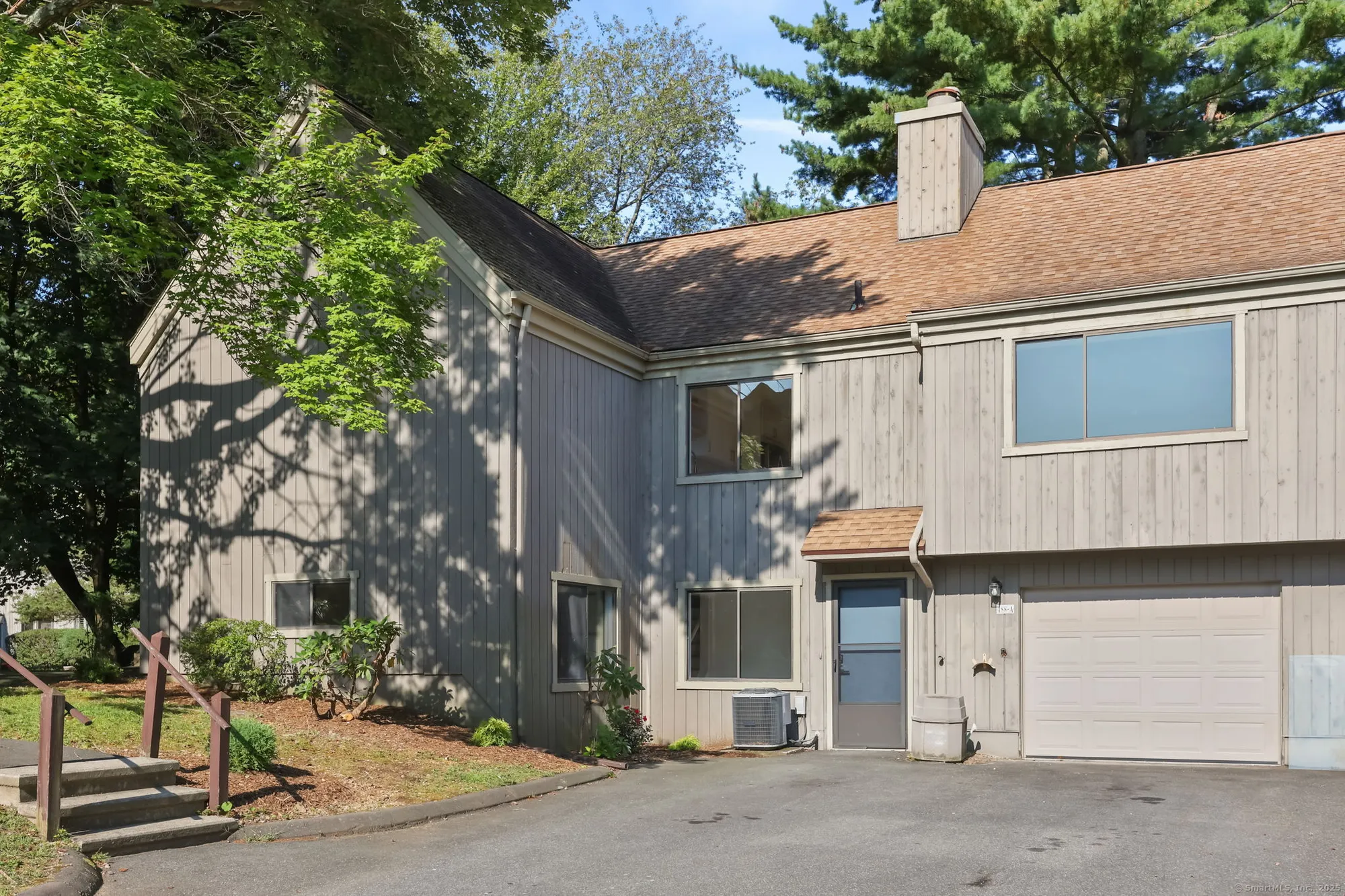 Property Slideshow image 33 of 36 | 488 commanche ln a, Stratford, CT, 06614
