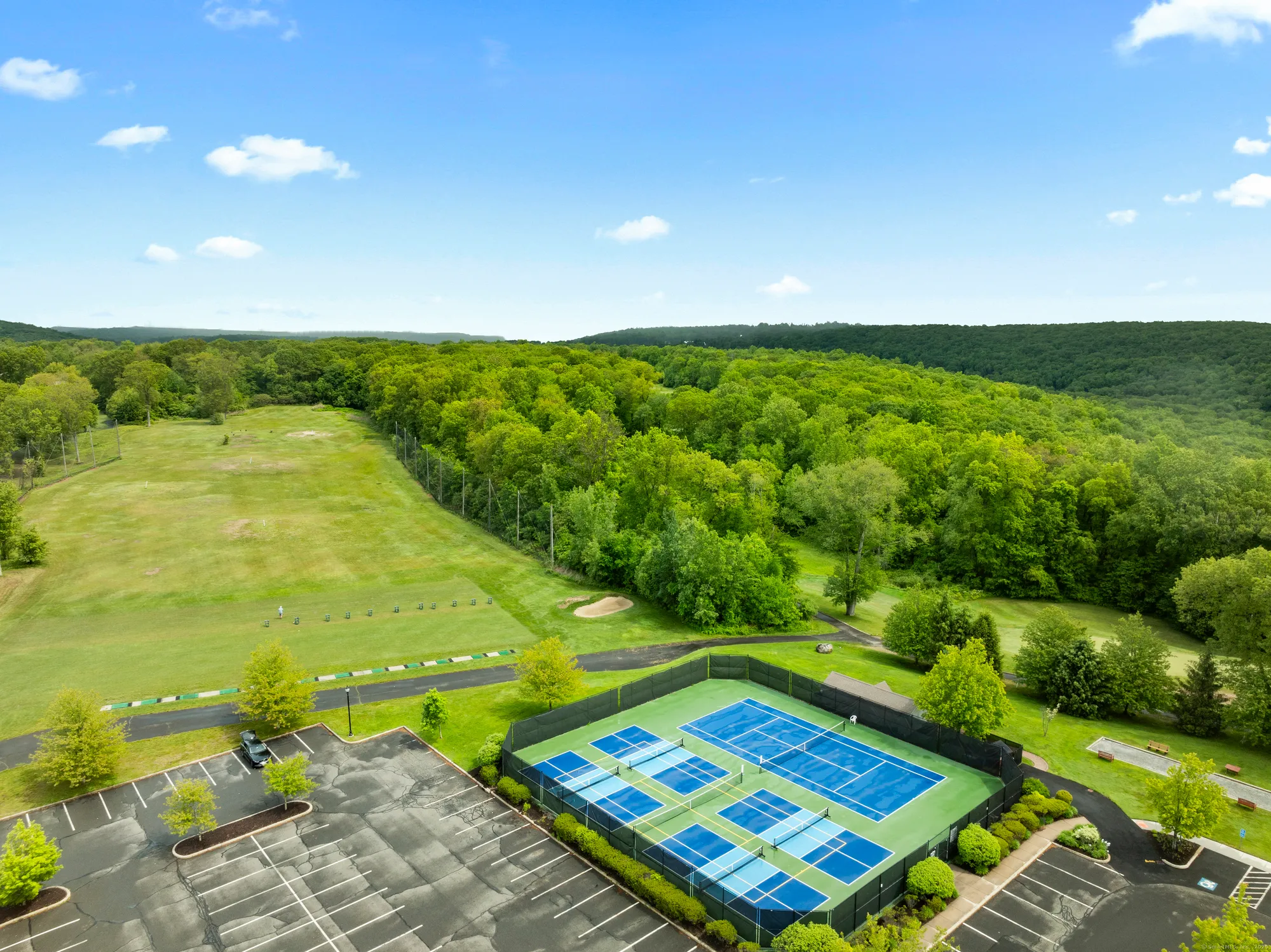 Property Slideshow image 35 of 39 | 1113 st andrews dr 17, Oxford, CT, 06478