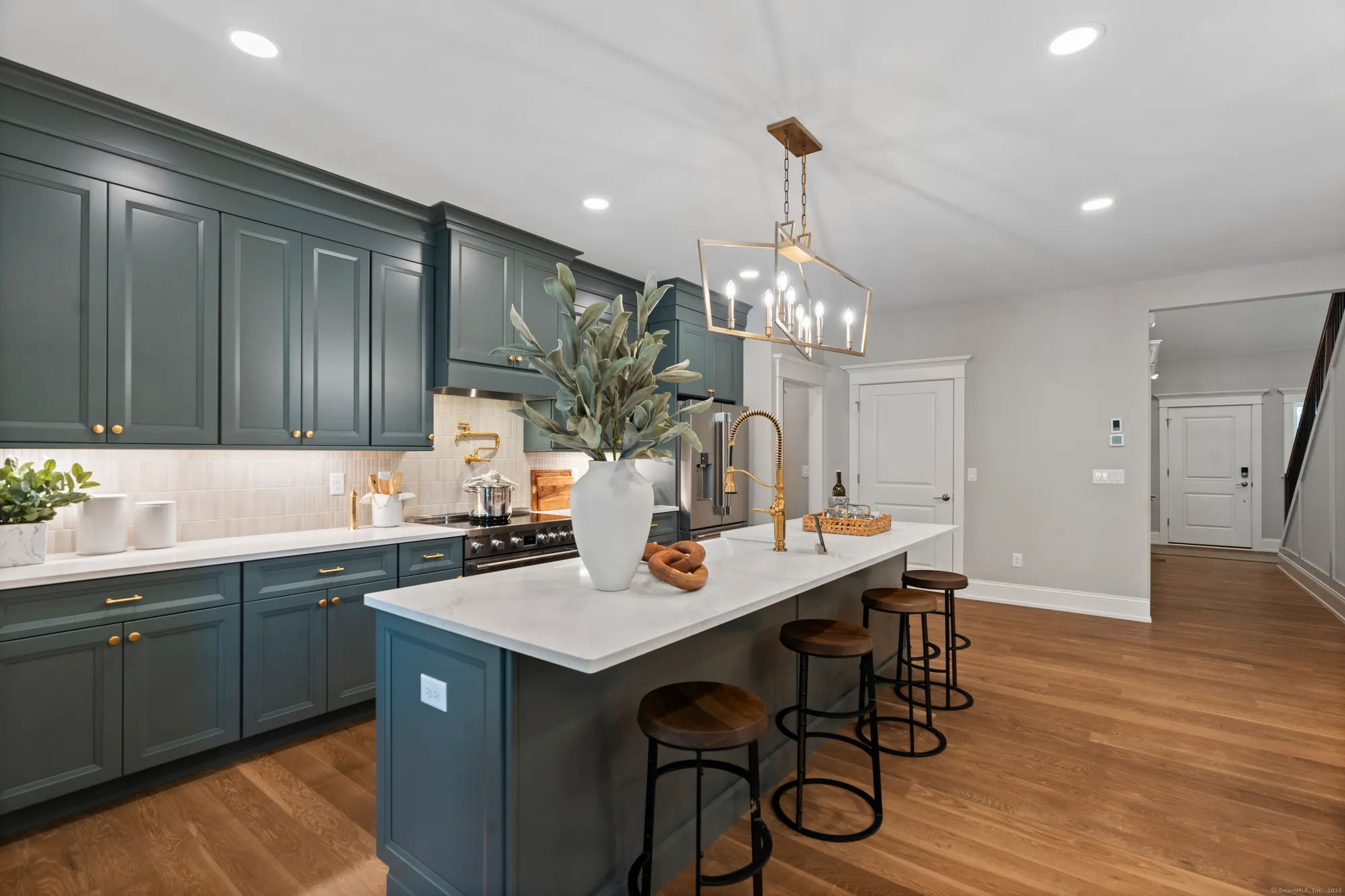 Property Slideshow image 7 of 39 | 1113 st andrews dr 17, Oxford, CT, 06478