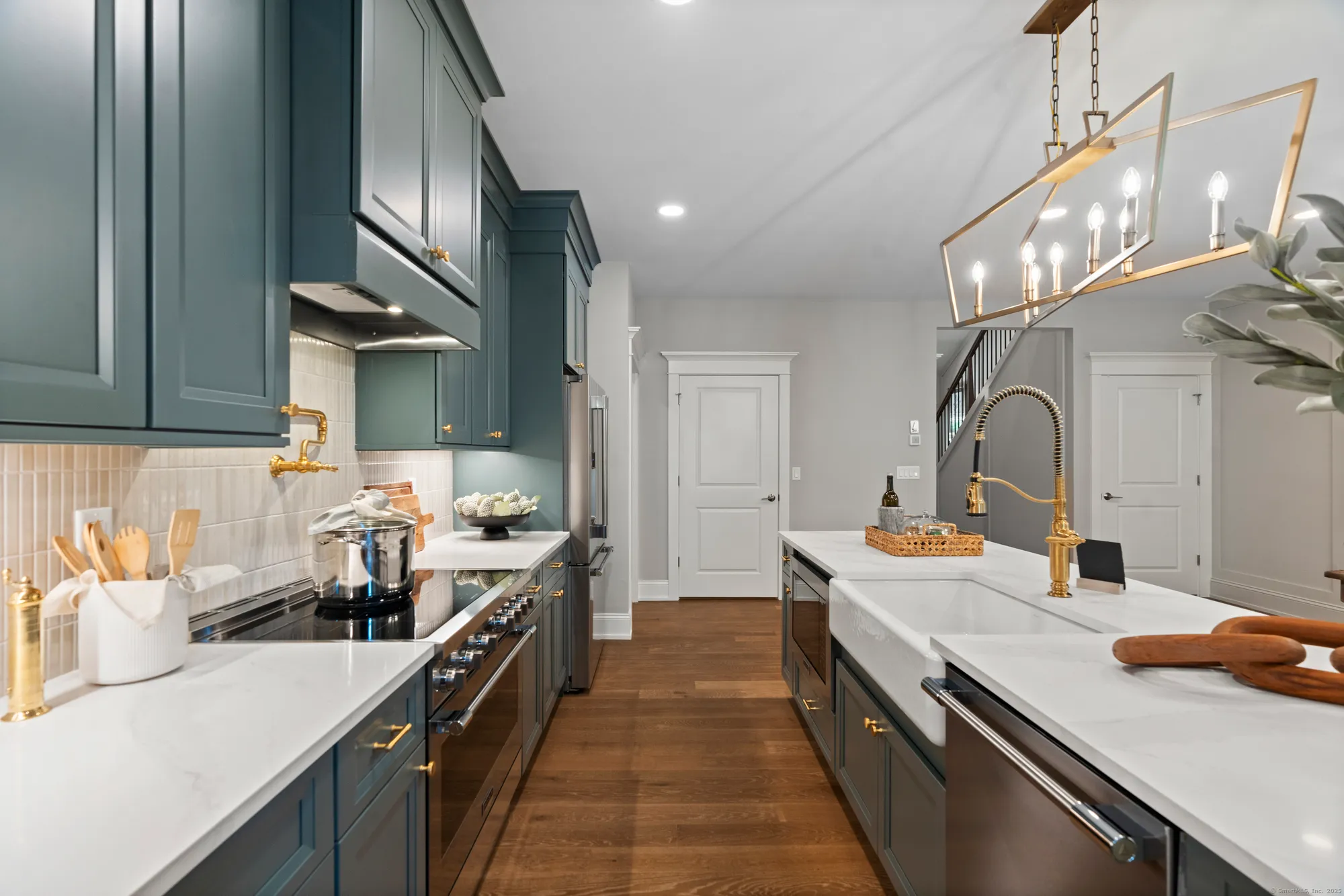 Property Slideshow image 9 of 39 | 1113 st andrews dr 17, Oxford, CT, 06478