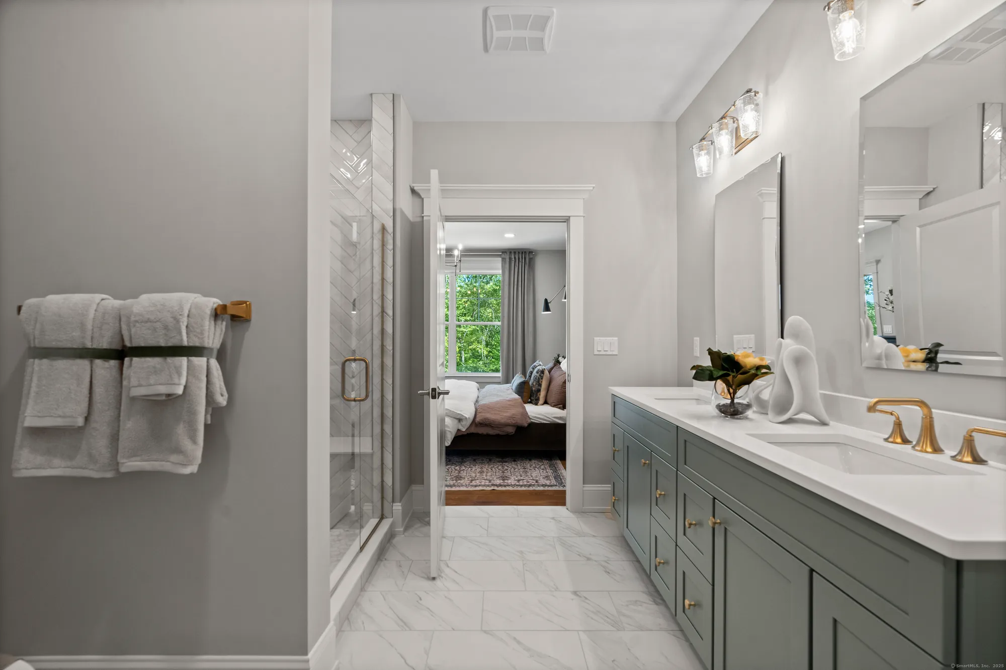 Property Slideshow image 19 of 39 | 1113 st andrews dr 17, Oxford, CT, 06478