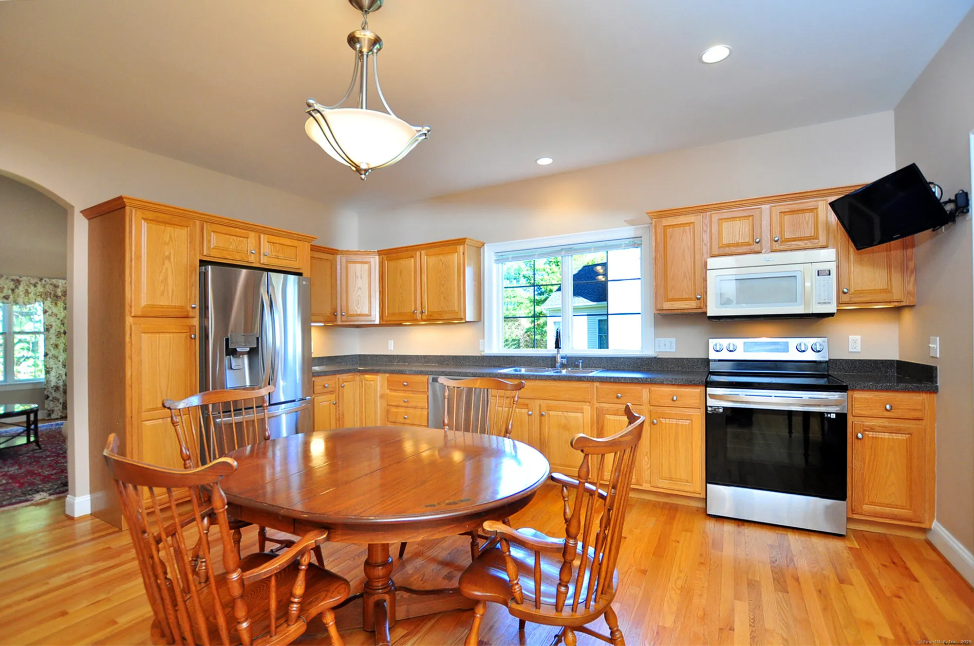 Property Slideshow image 13 of 39 | 77 hunt glen dr # 77, Granby, CT, 06035