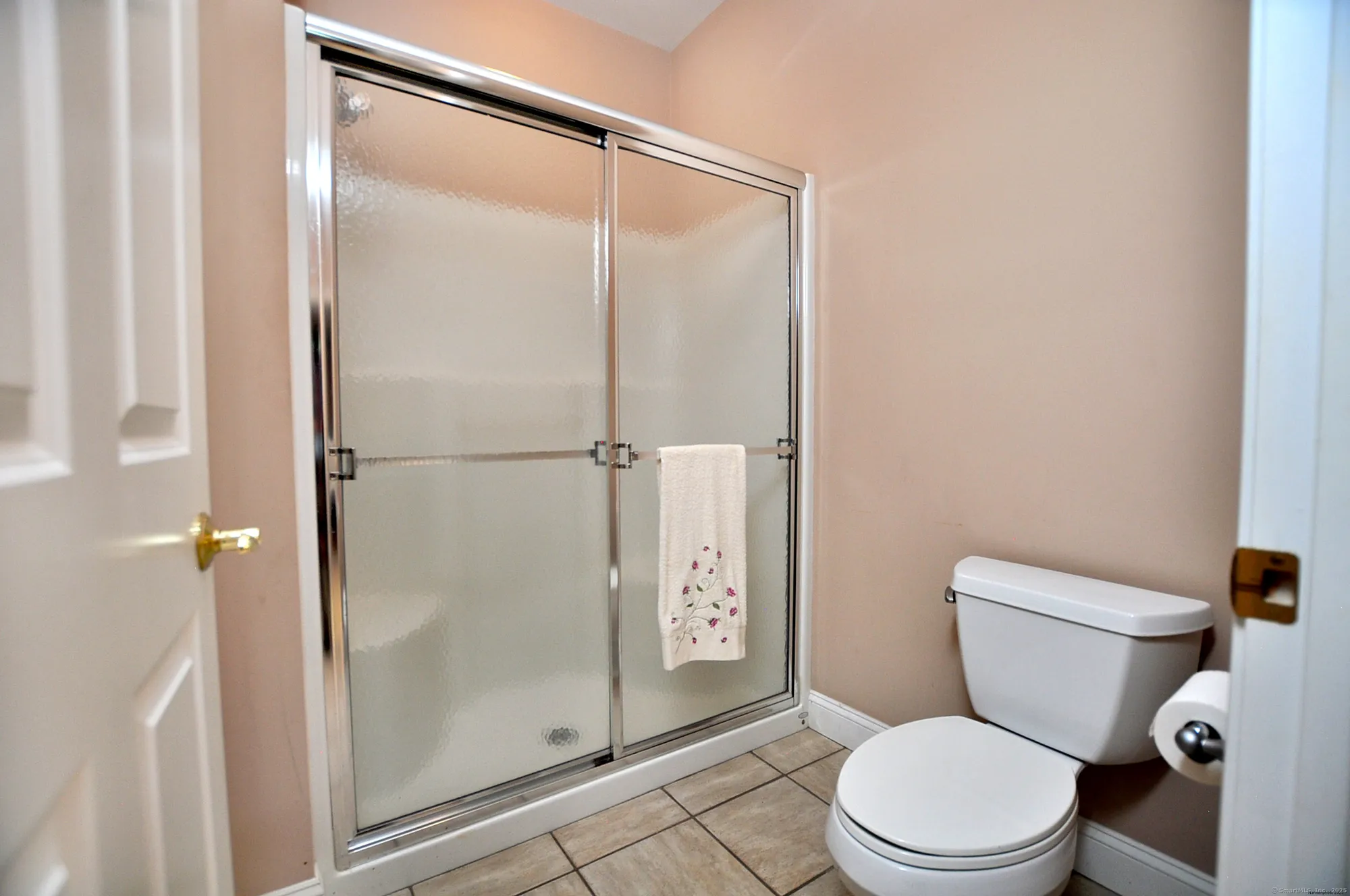 Property Slideshow image 23 of 39 | 77 hunt glen dr # 77, Granby, CT, 06035
