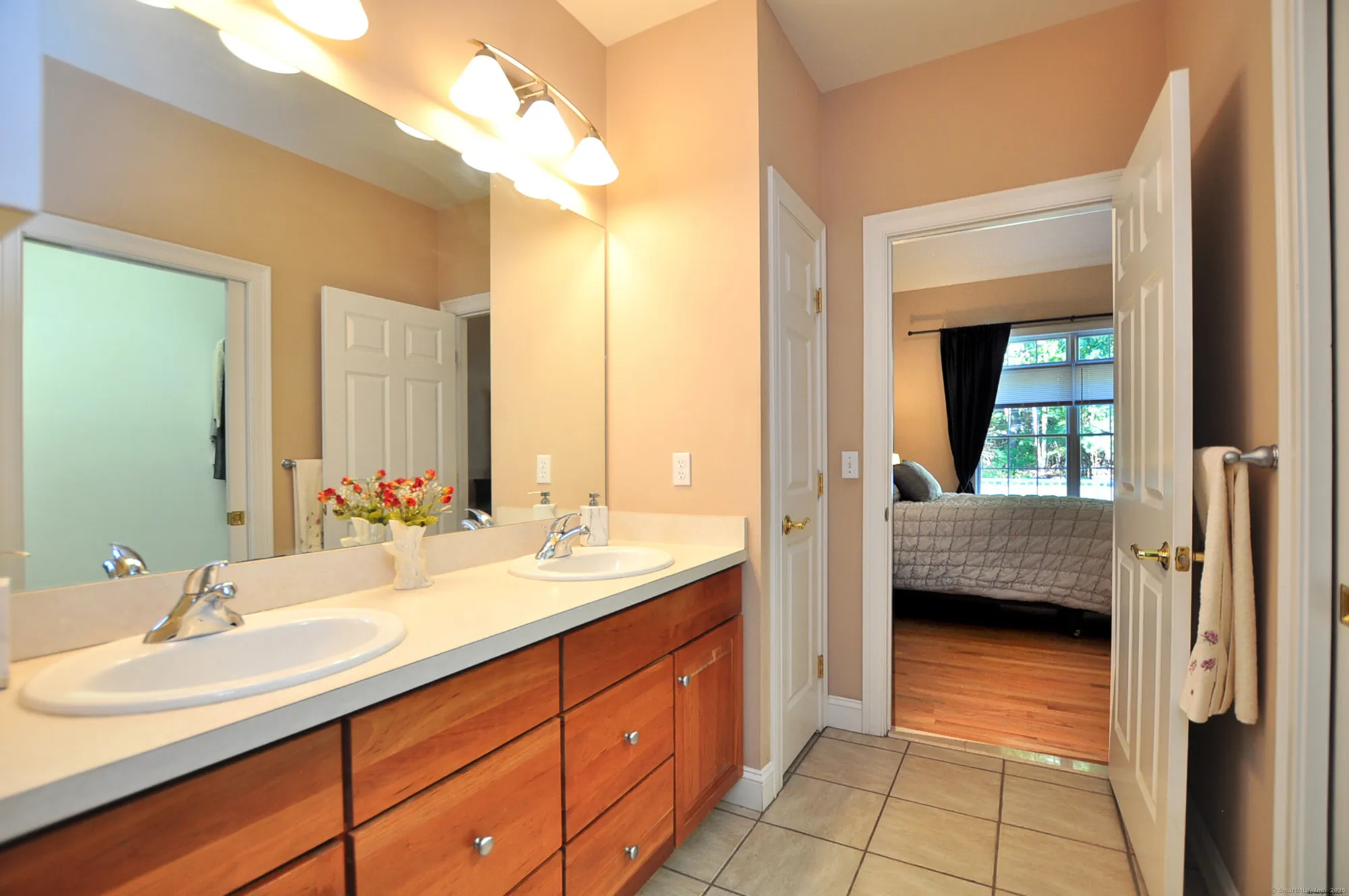 Property Slideshow image 25 of 39 | 77 hunt glen dr # 77, Granby, CT, 06035