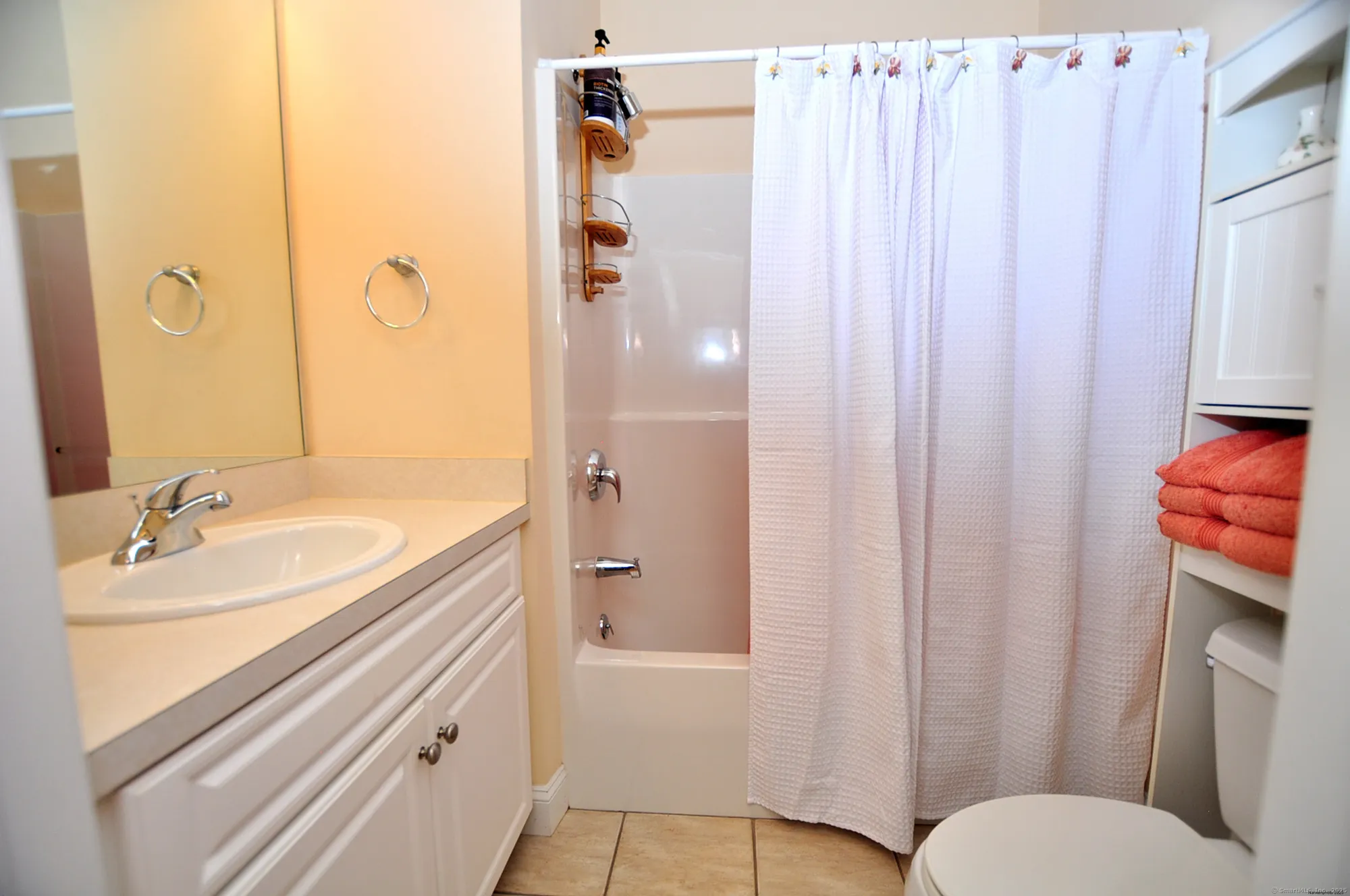 Property Slideshow image 28 of 39 | 77 hunt glen dr # 77, Granby, CT, 06035