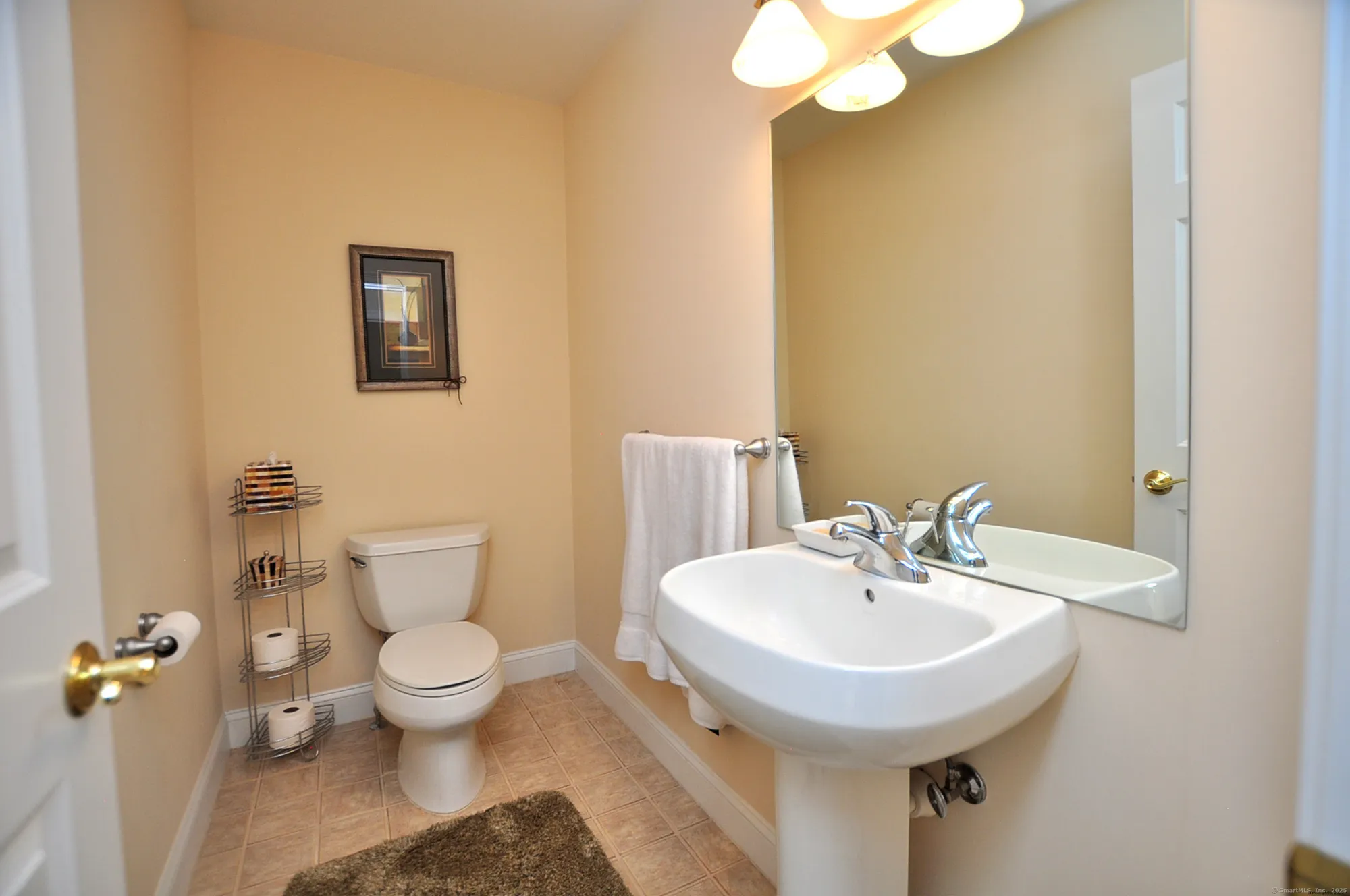 Property Slideshow image 34 of 39 | 77 hunt glen dr # 77, Granby, CT, 06035