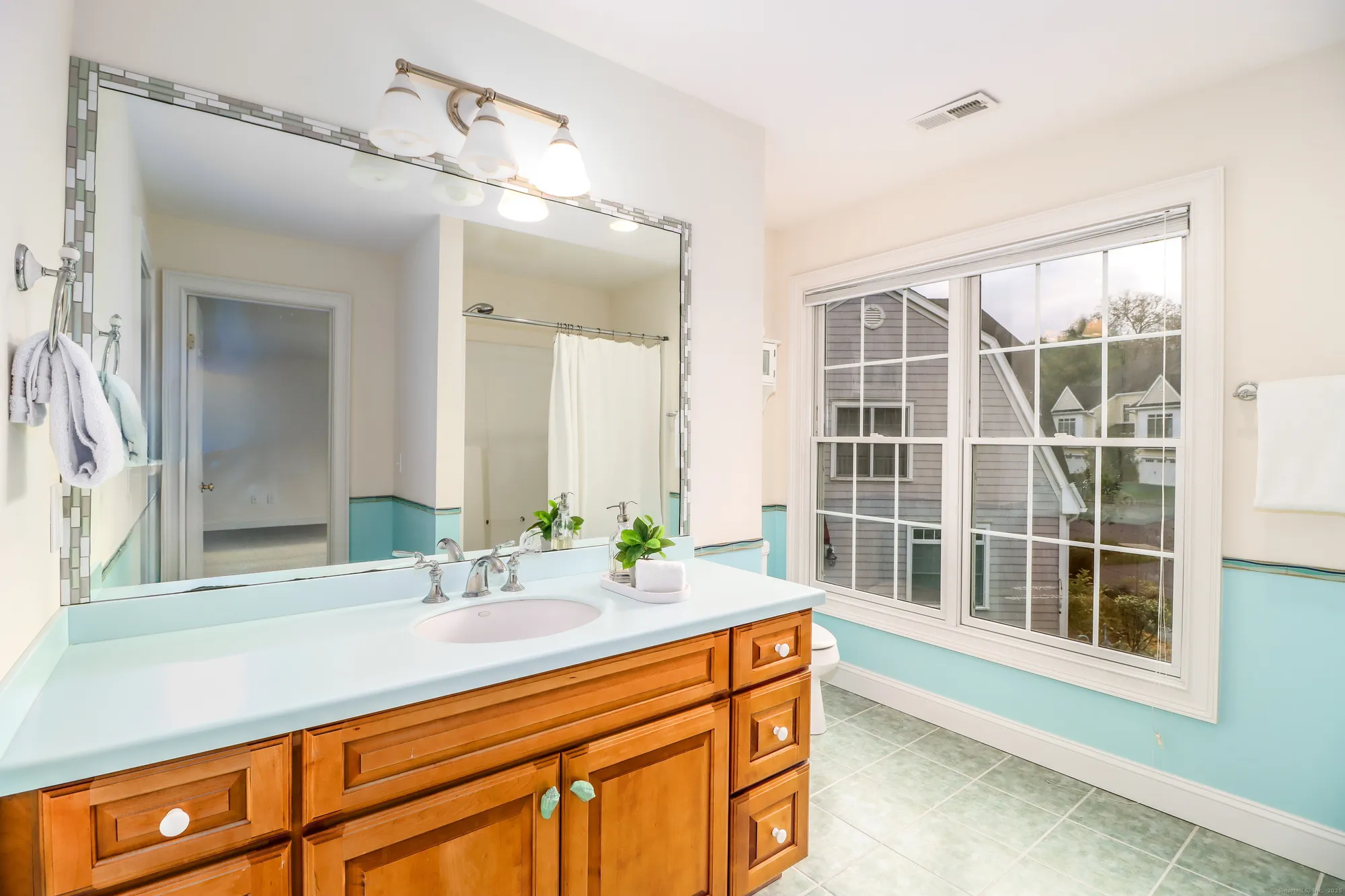 Property Slideshow image 23 of 35 | 21 great heron ln # 21, Brookfield, CT, 06804