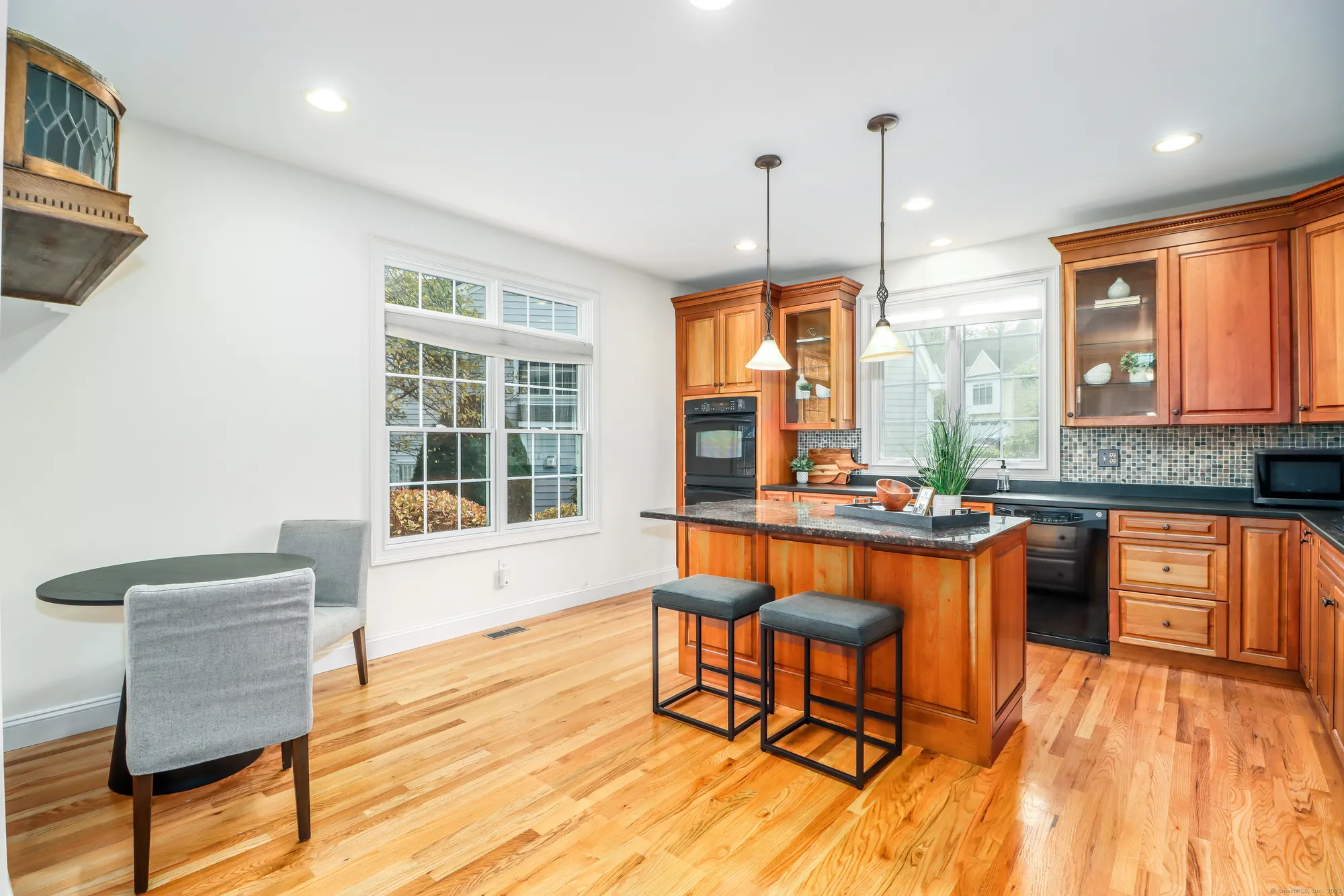 Property Slideshow image 10 of 35 | 21 great heron ln # 21, Brookfield, CT, 06804