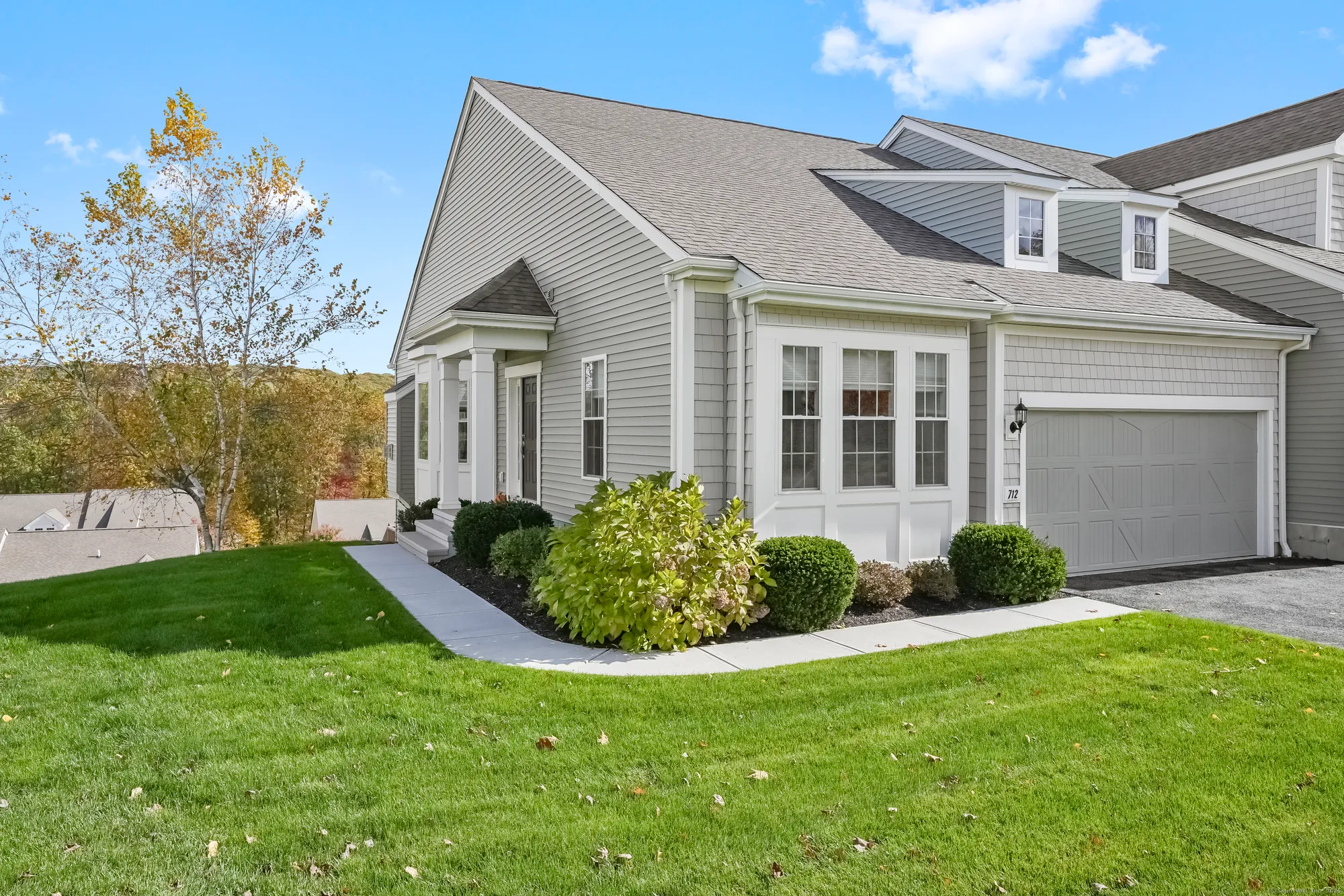 Property Slideshow image 1 of 38 | 712 championship dr # 712, Oxford, CT, 06478