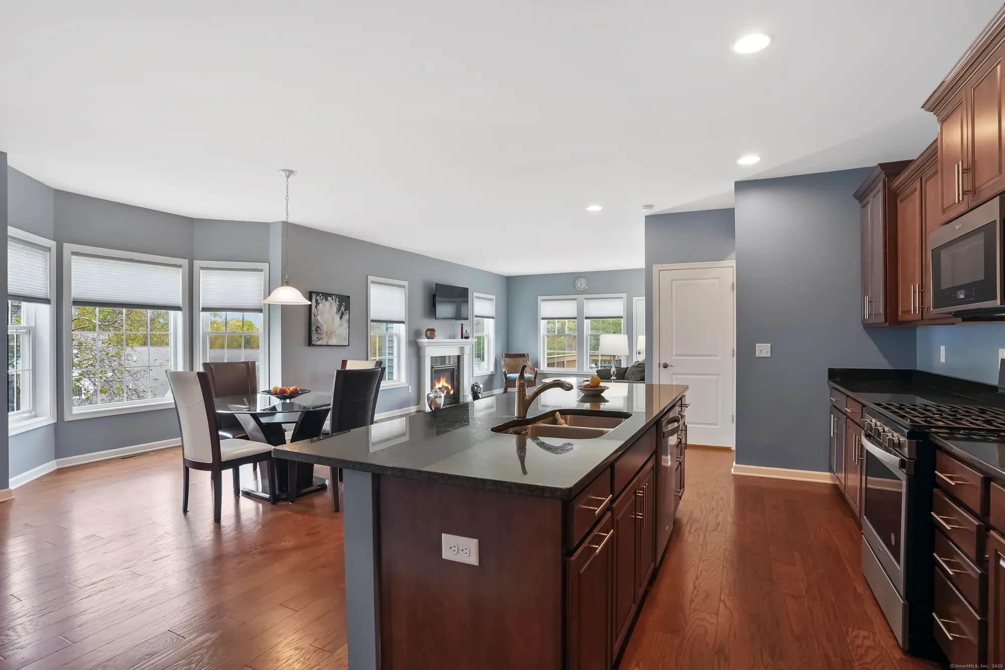 Property Slideshow image 11 of 38 | 712 championship dr # 712, Oxford, CT, 06478