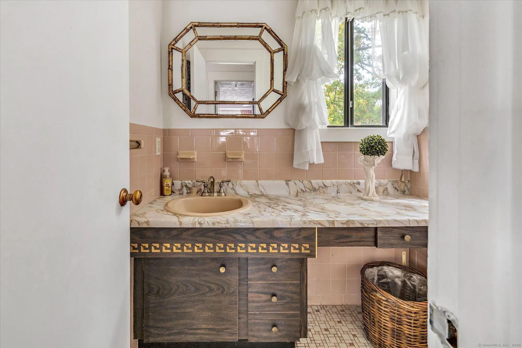 Property Slideshow image 20 of 39 | , Stratford, CT, 06614