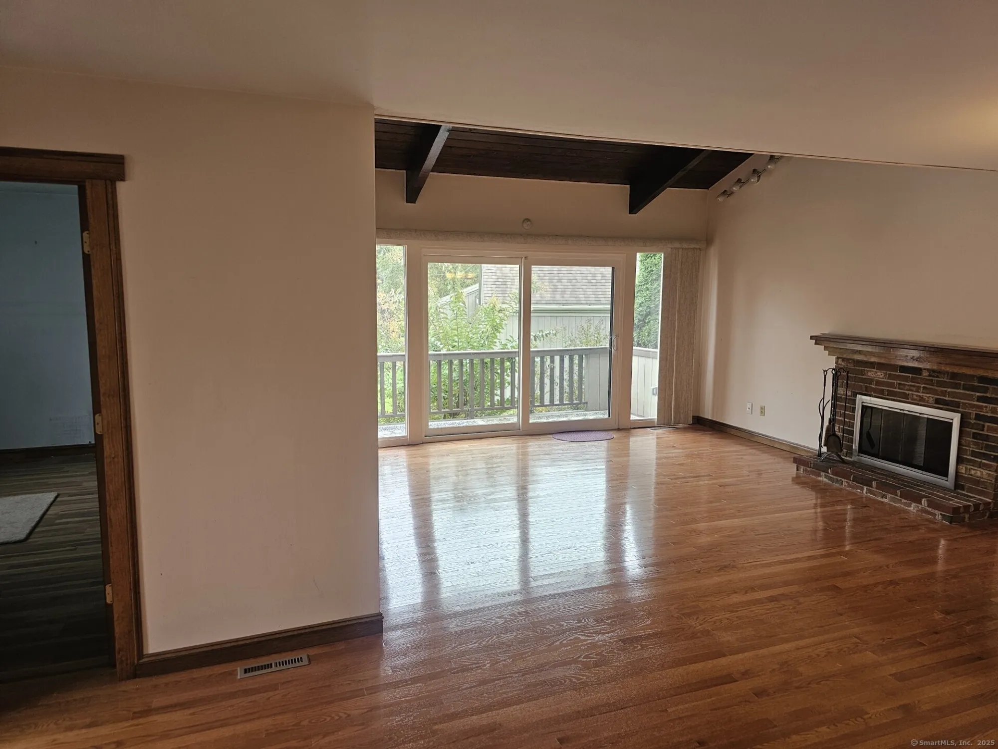 Property Slideshow image 11 of 32 | 87 creek ln a, Stratford, CT, 06614