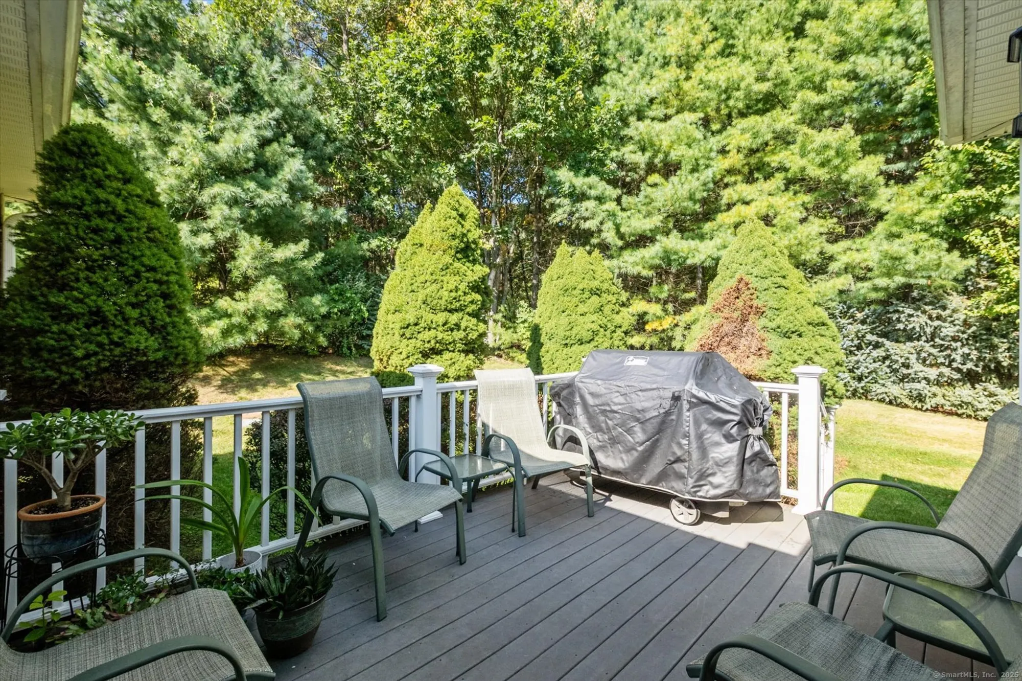 Property Slideshow image 5 of 8 | 1 ashton cir # 1, Simsbury, CT, 06070