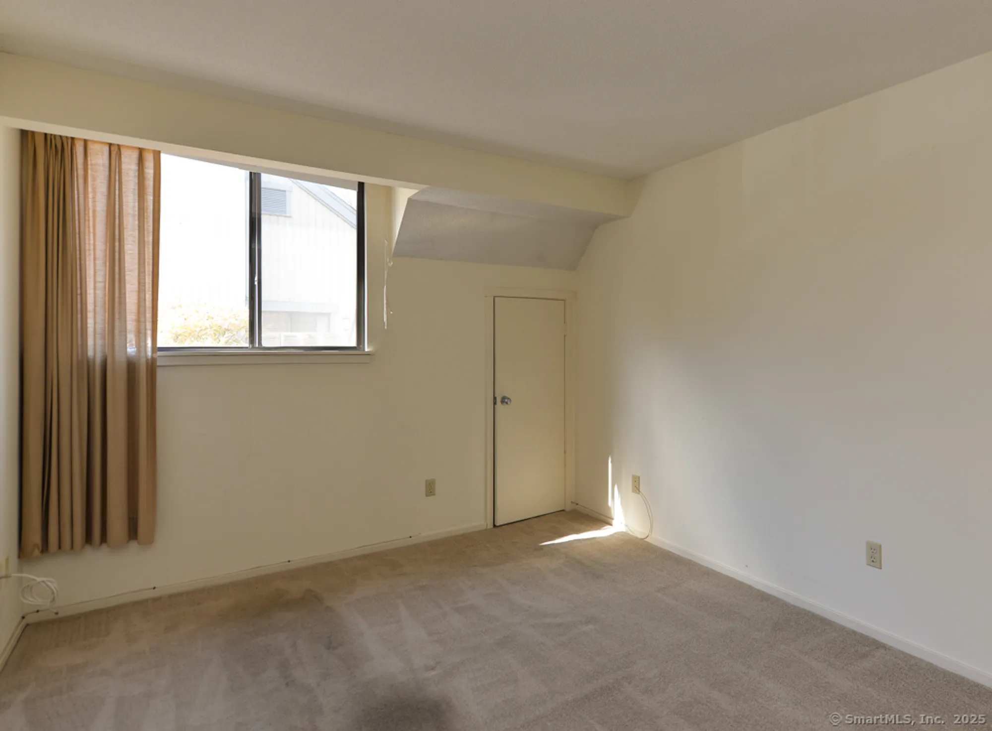 Property Slideshow image 11 of 15 | 103 heritage vlg d, Southbury, CT, 06488
