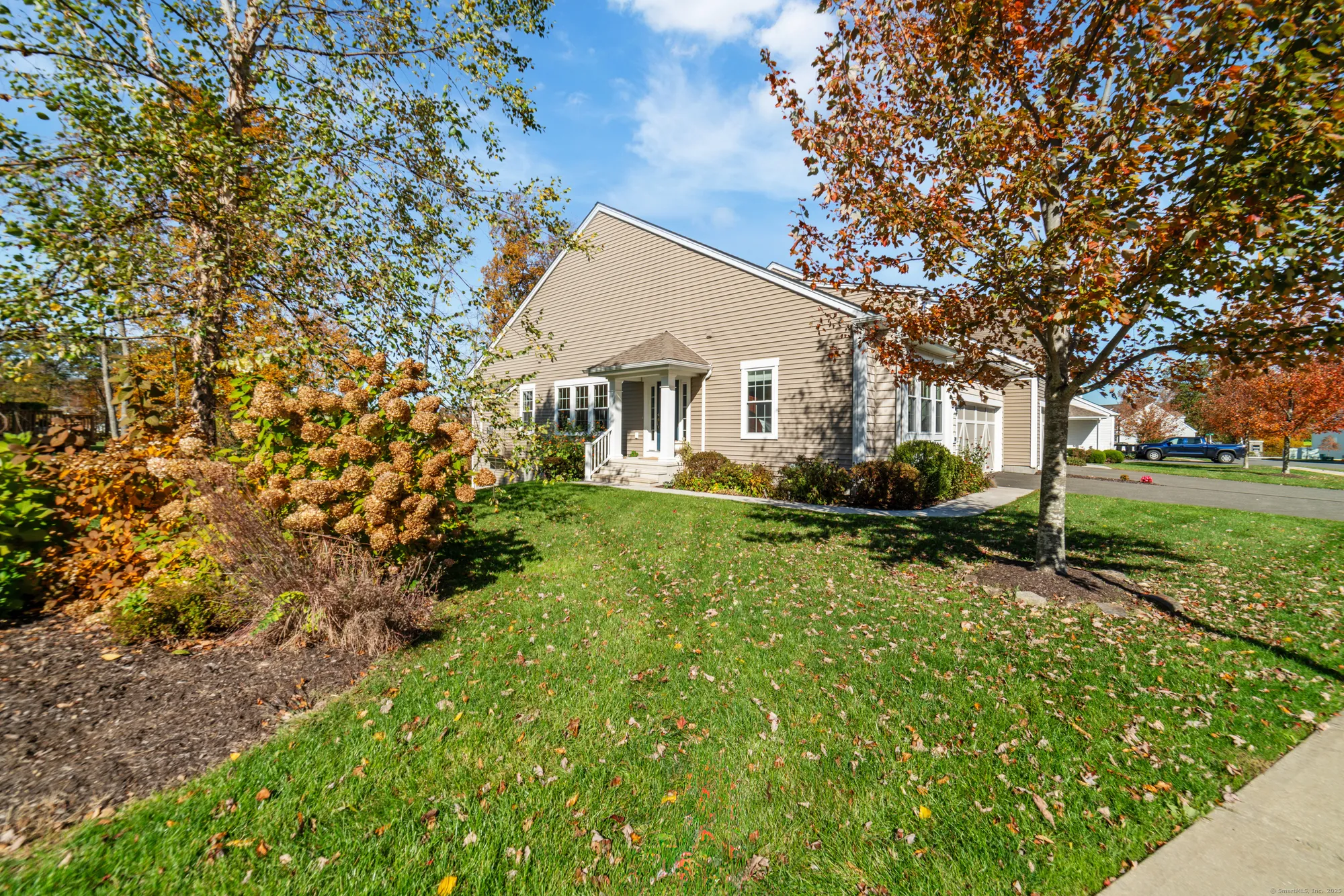 Property Slideshow image 39 of 40 | 709 championship dr # 709, Oxford, CT, 06478