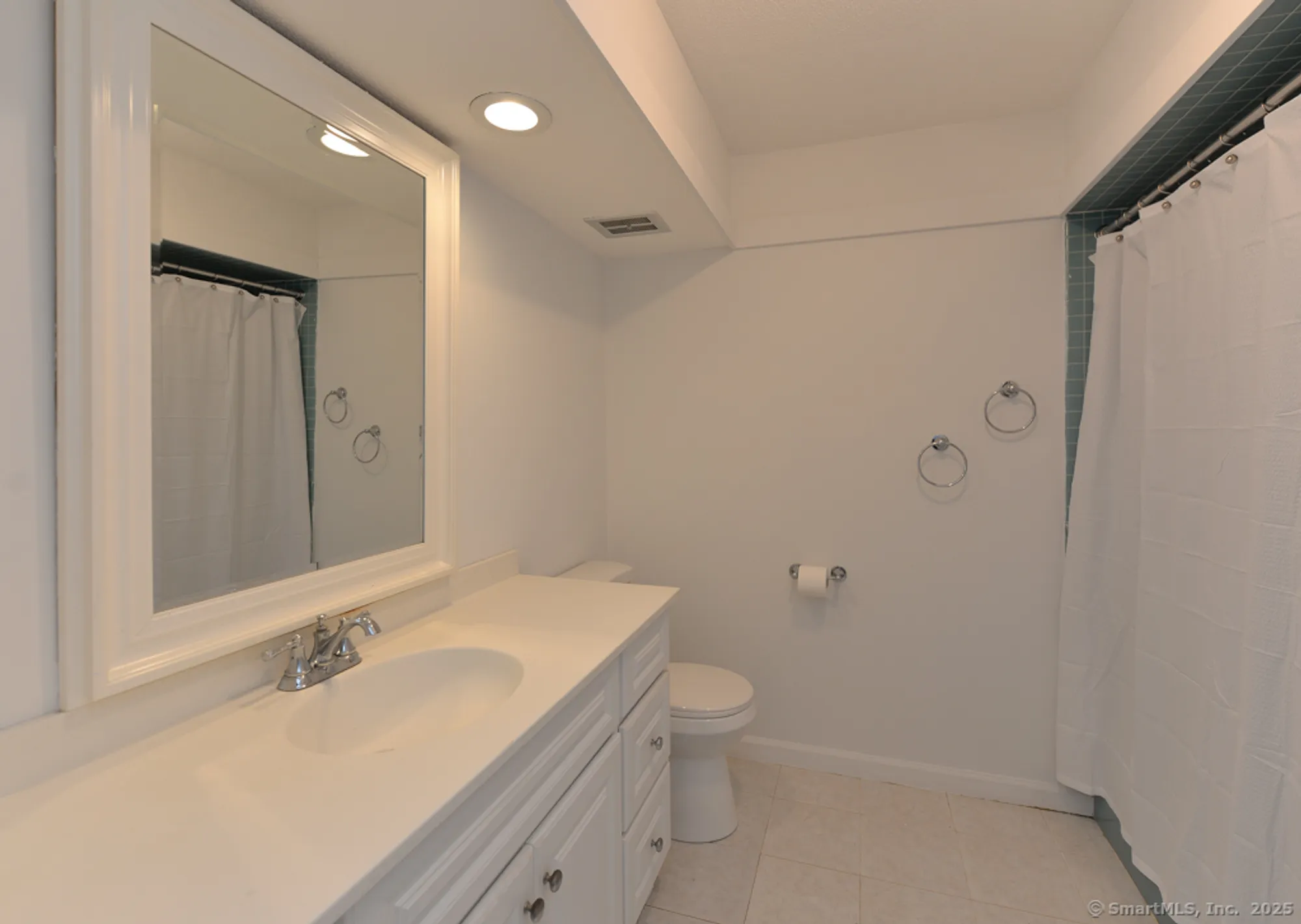 Property Slideshow image 14 of 17 | 44 heritage vlg f, Southbury, CT, 06488