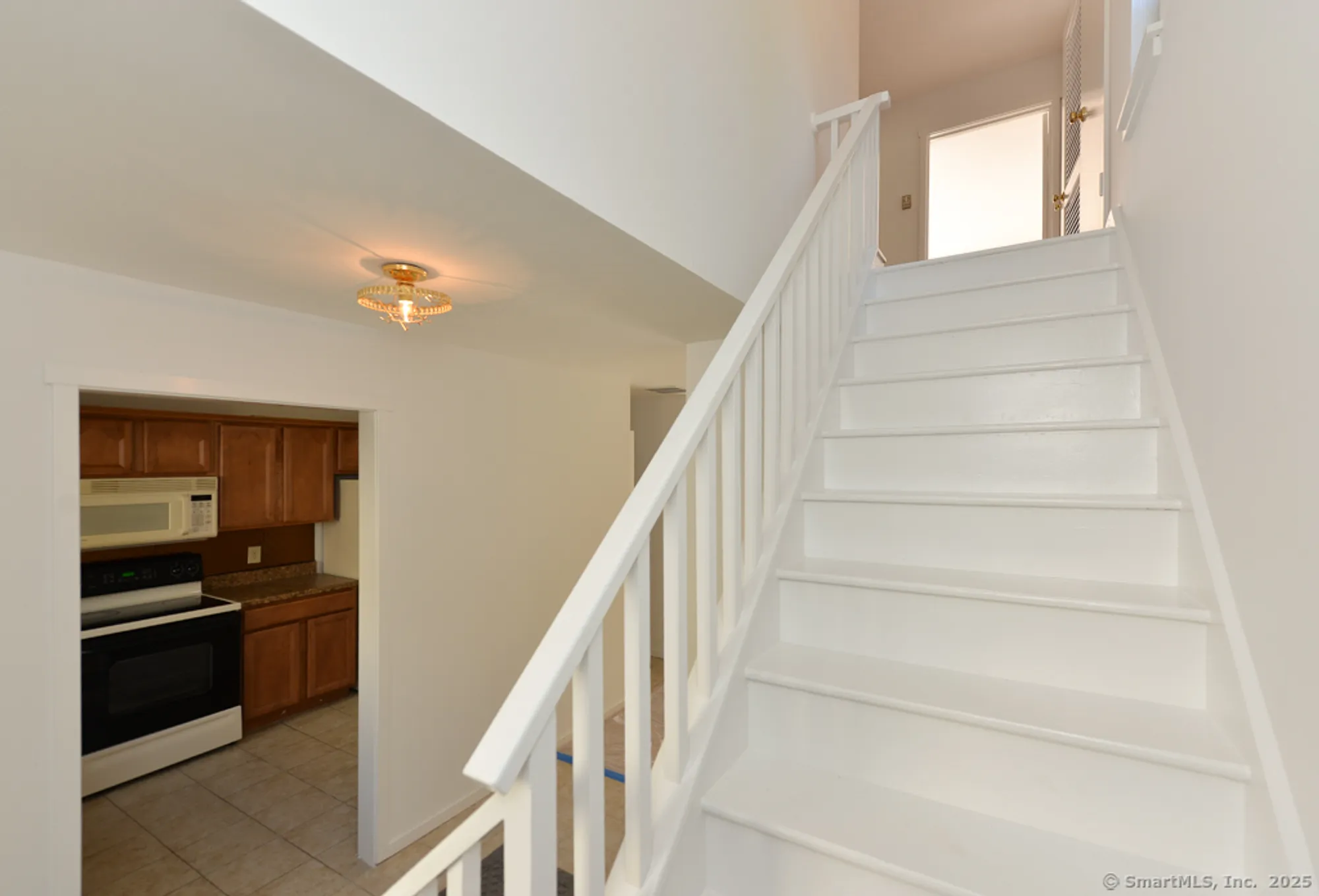 Property Slideshow image 12 of 17 | 44 heritage vlg f, Southbury, CT, 06488