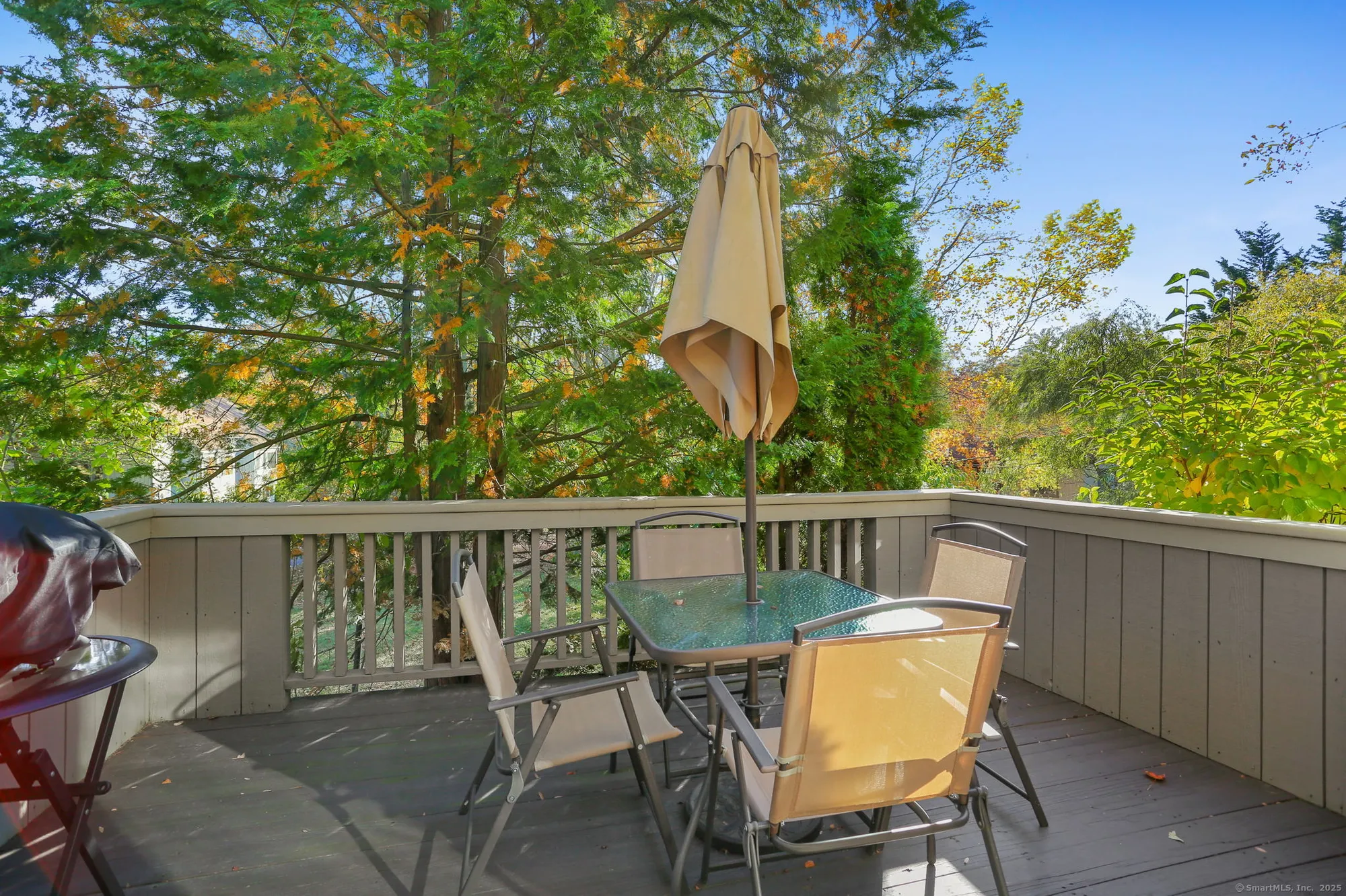 Property Slideshow image 12 of 32 | 375 piute ln a, Stratford, CT, 06614