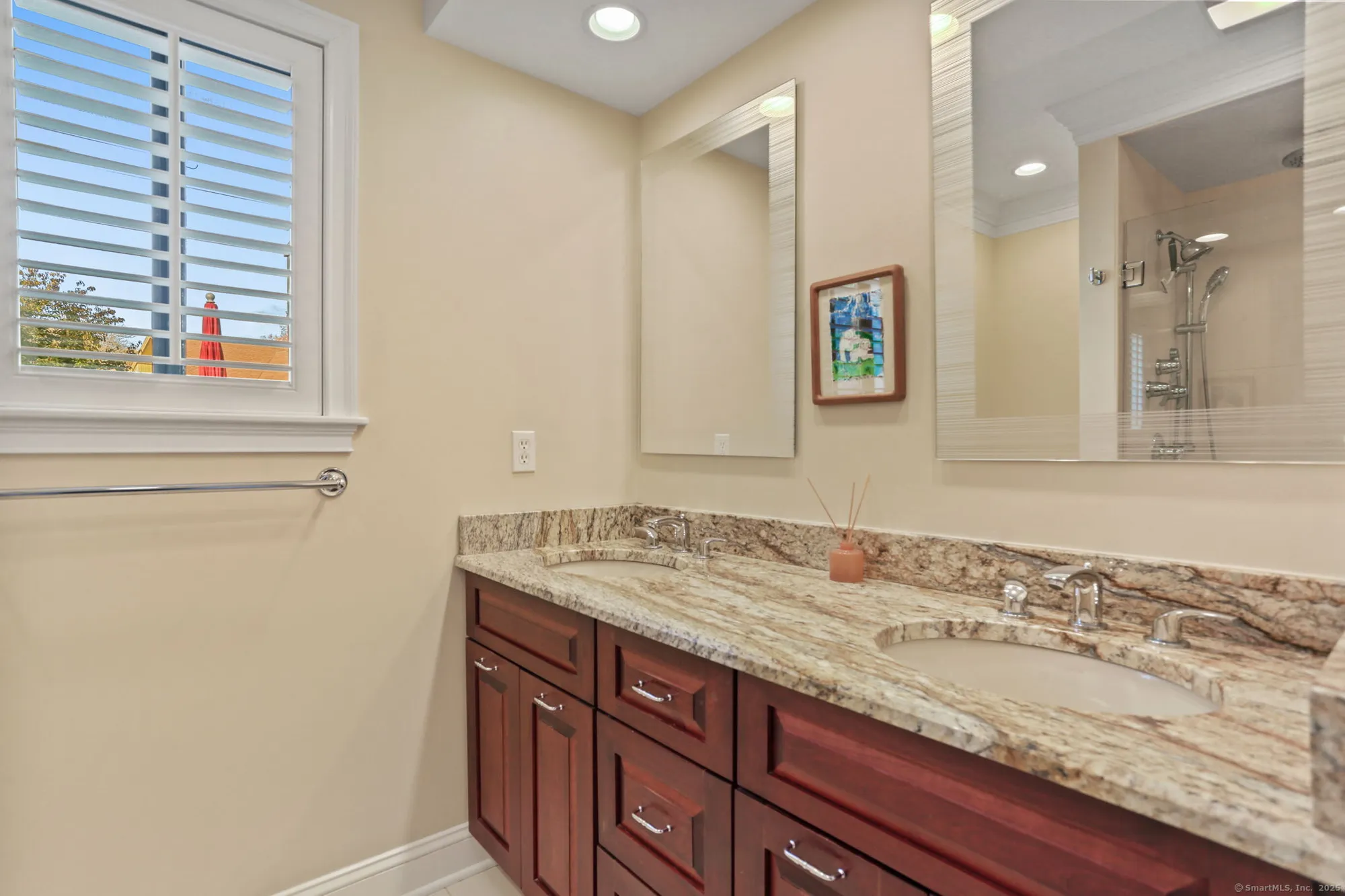 Property Slideshow image 16 of 32 | 375 piute ln a, Stratford, CT, 06614