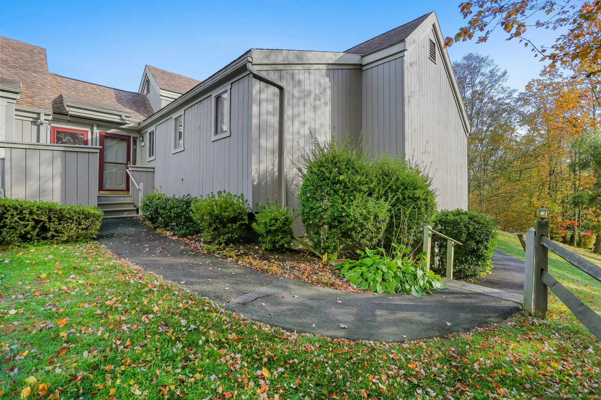 Property Slideshow image 26 of 32 | 375 piute ln a, Stratford, CT, 06614