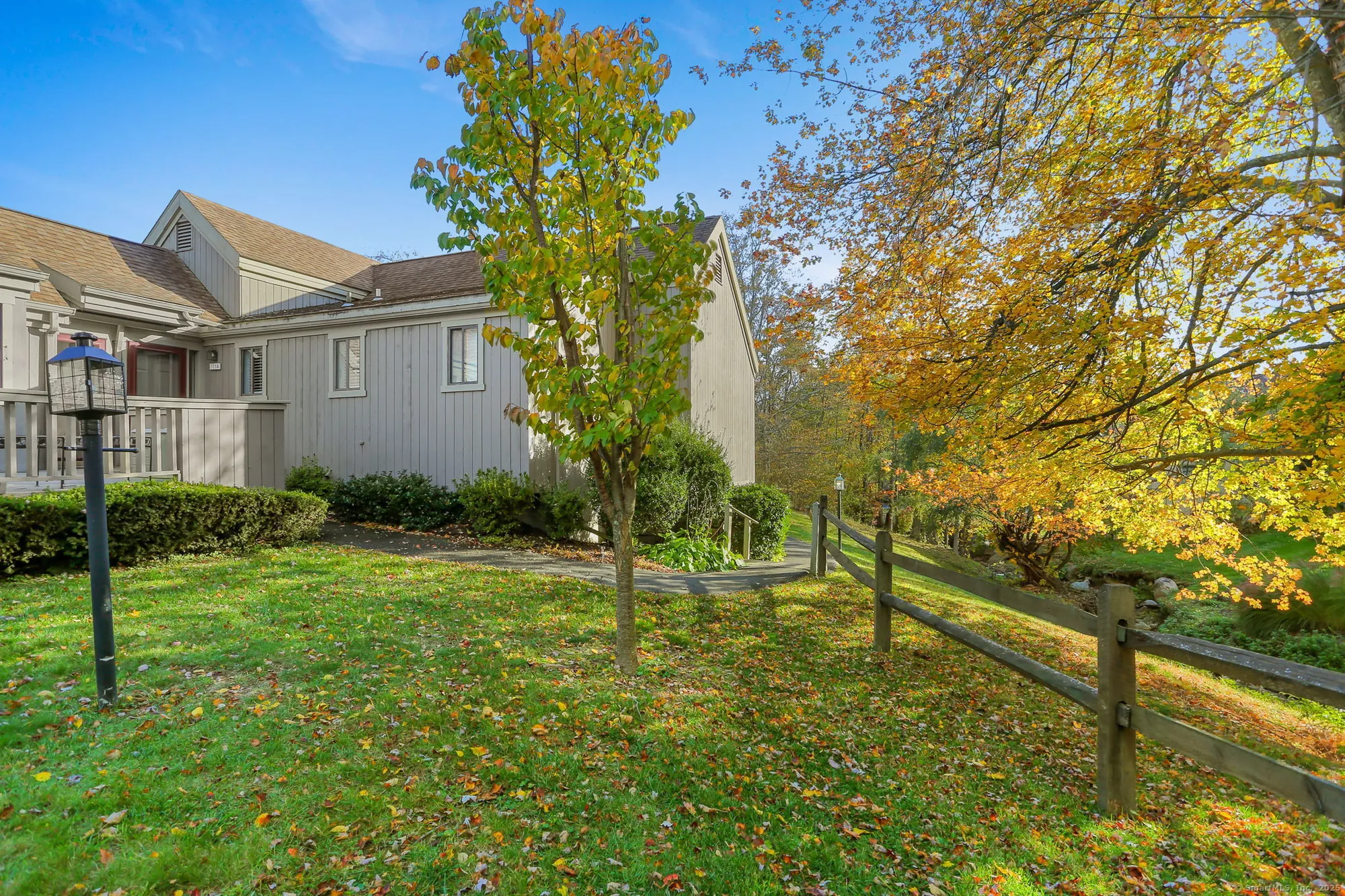Property Slideshow image 27 of 32 | 375 piute ln a, Stratford, CT, 06614