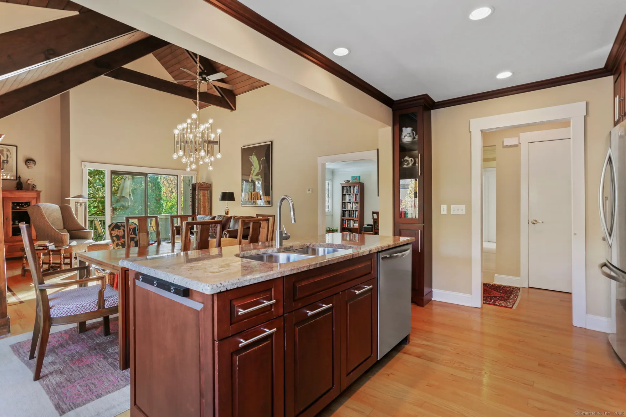 Property Slideshow image 4 of 32 | 375 piute ln a, Stratford, CT, 06614