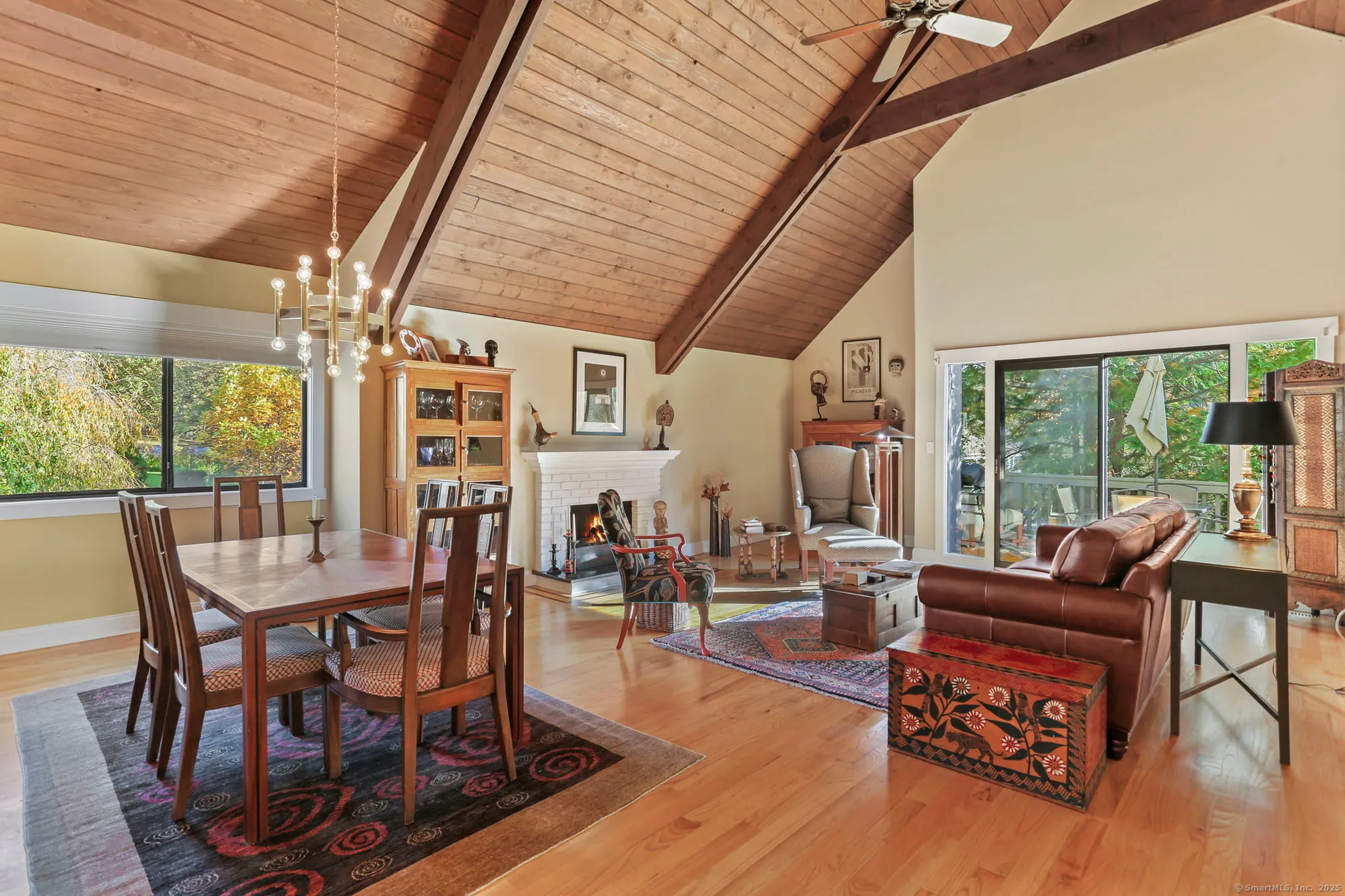 Property Slideshow image 5 of 32 | 375 piute ln a, Stratford, CT, 06614