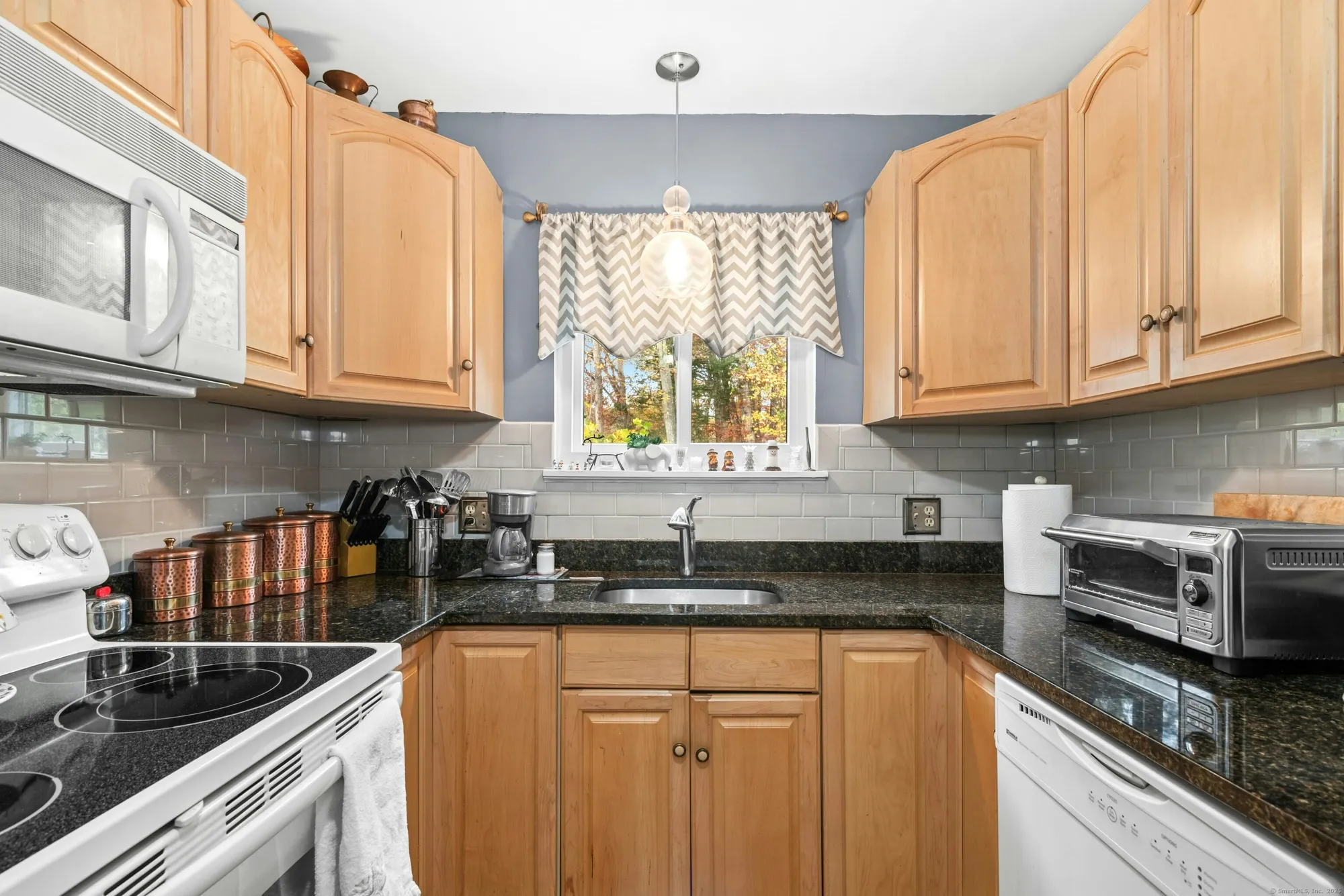 Property Slideshow image 10 of 21 | 214 heritage vlg a, Southbury, CT, 06488