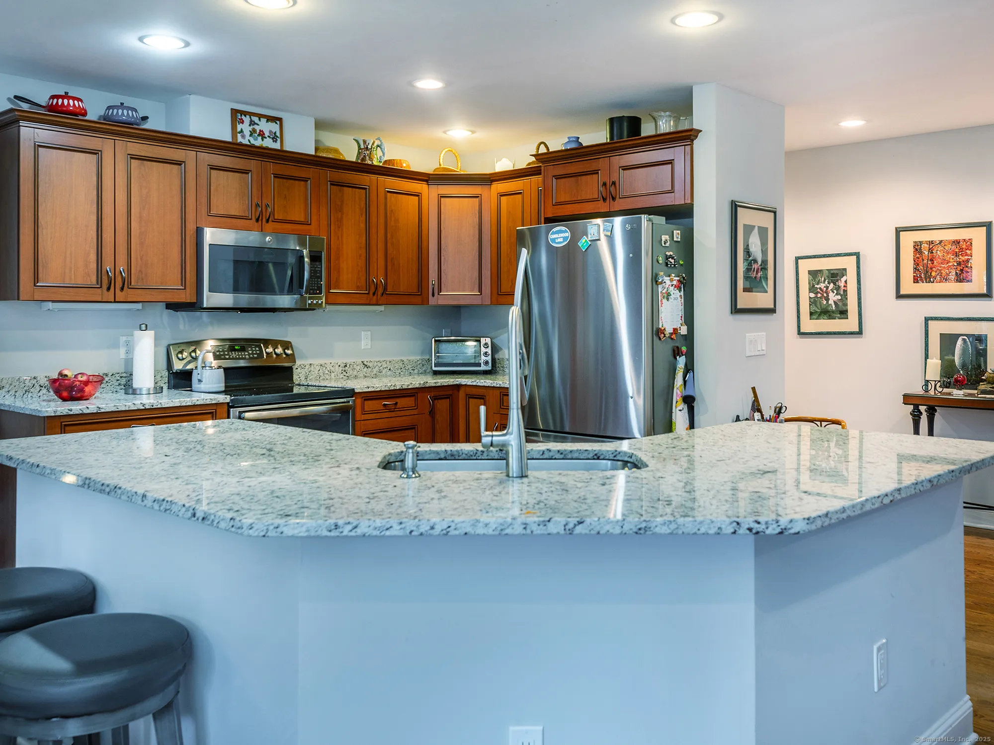 Property Slideshow image 6 of 19 | 1 blossom ct # 1, New Milford, CT, 06776